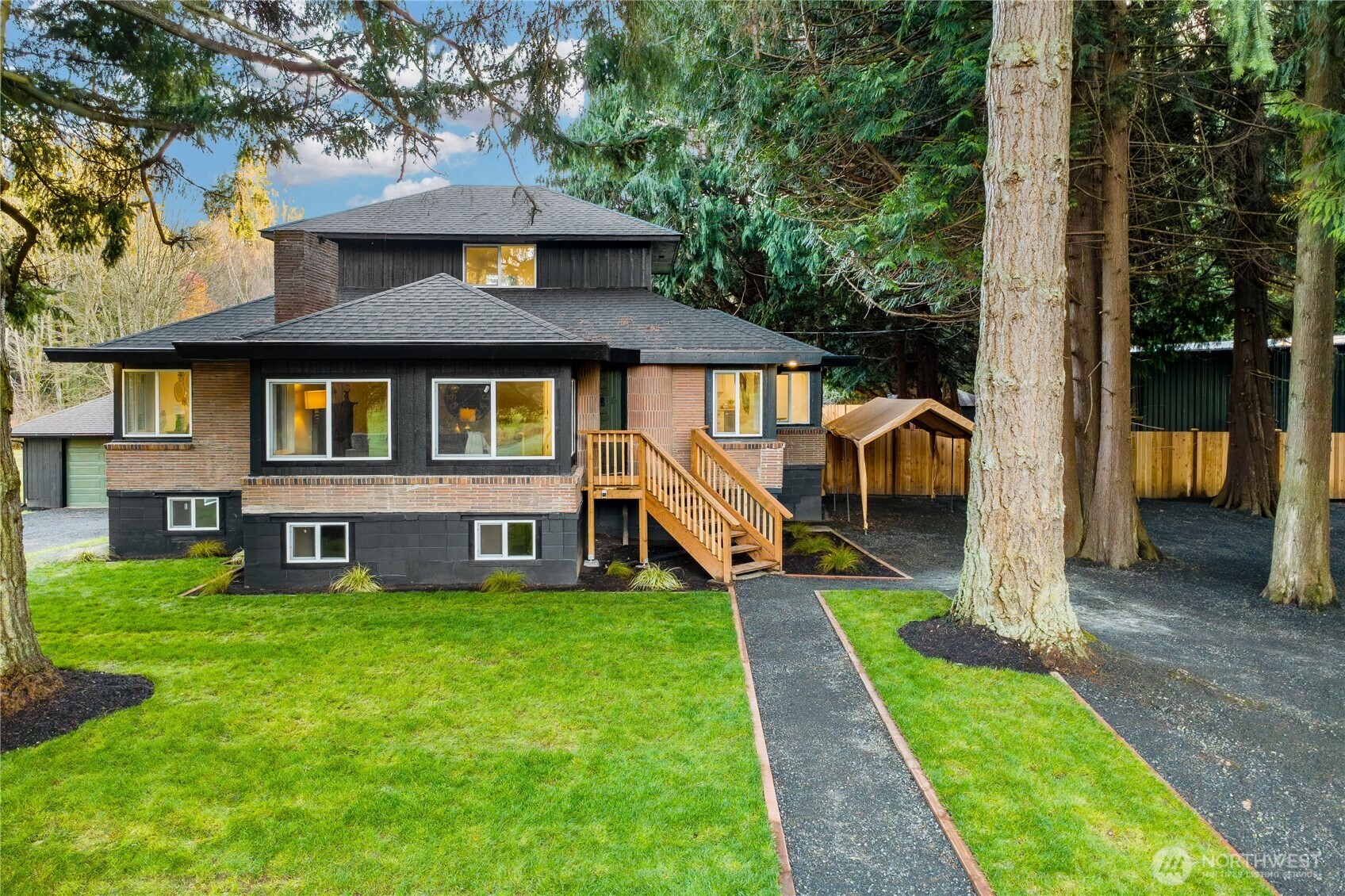 8021 NE Eglon Road , Kingston, WA 98346