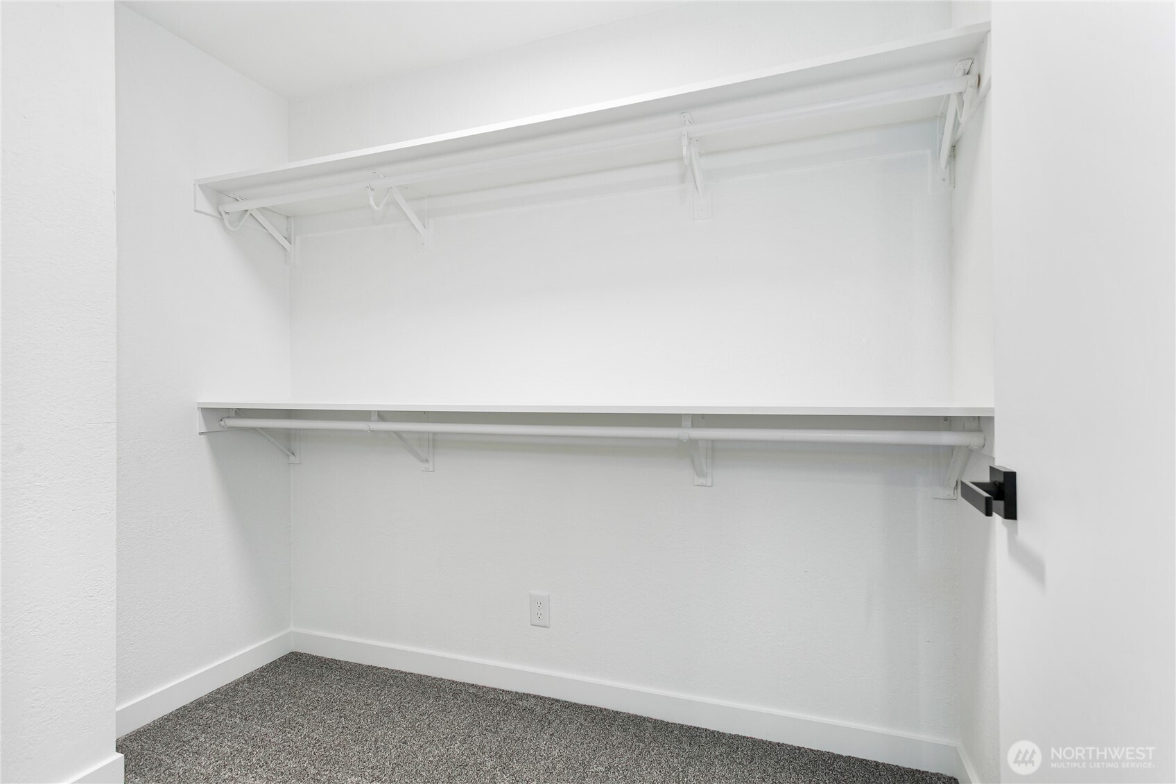 8021 NE Eglon Road , Kingston, WA 98346