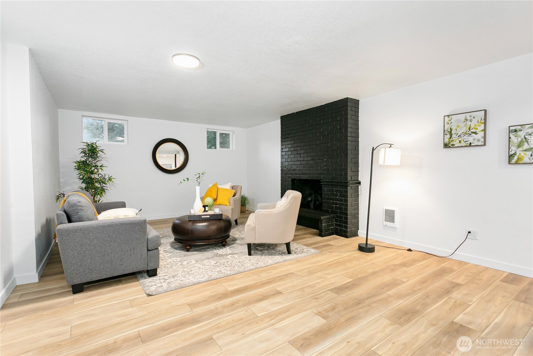 8021 NE Eglon Road , Kingston, WA 98346