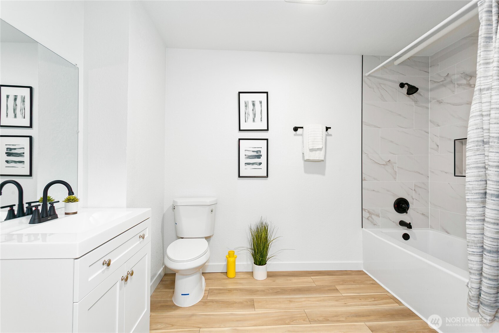 8021 NE Eglon Road , Kingston, WA 98346