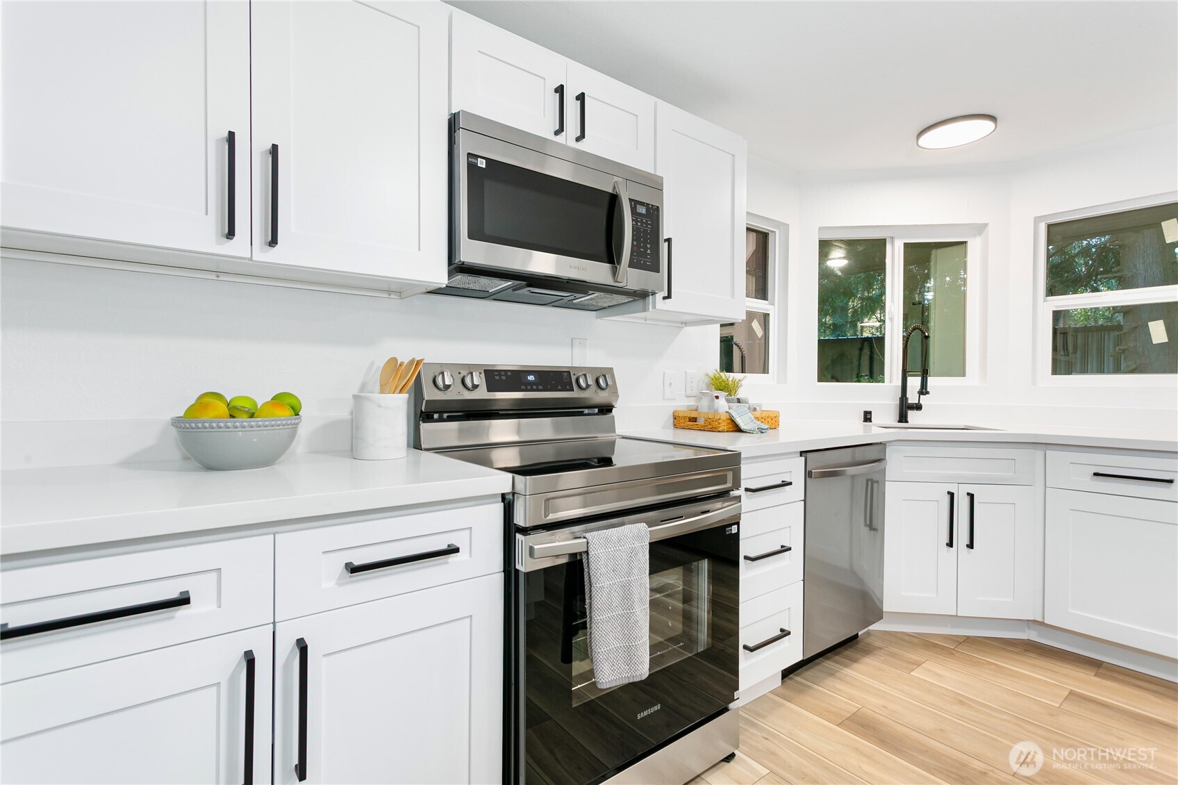 8021 NE Eglon Road , Kingston, WA 98346