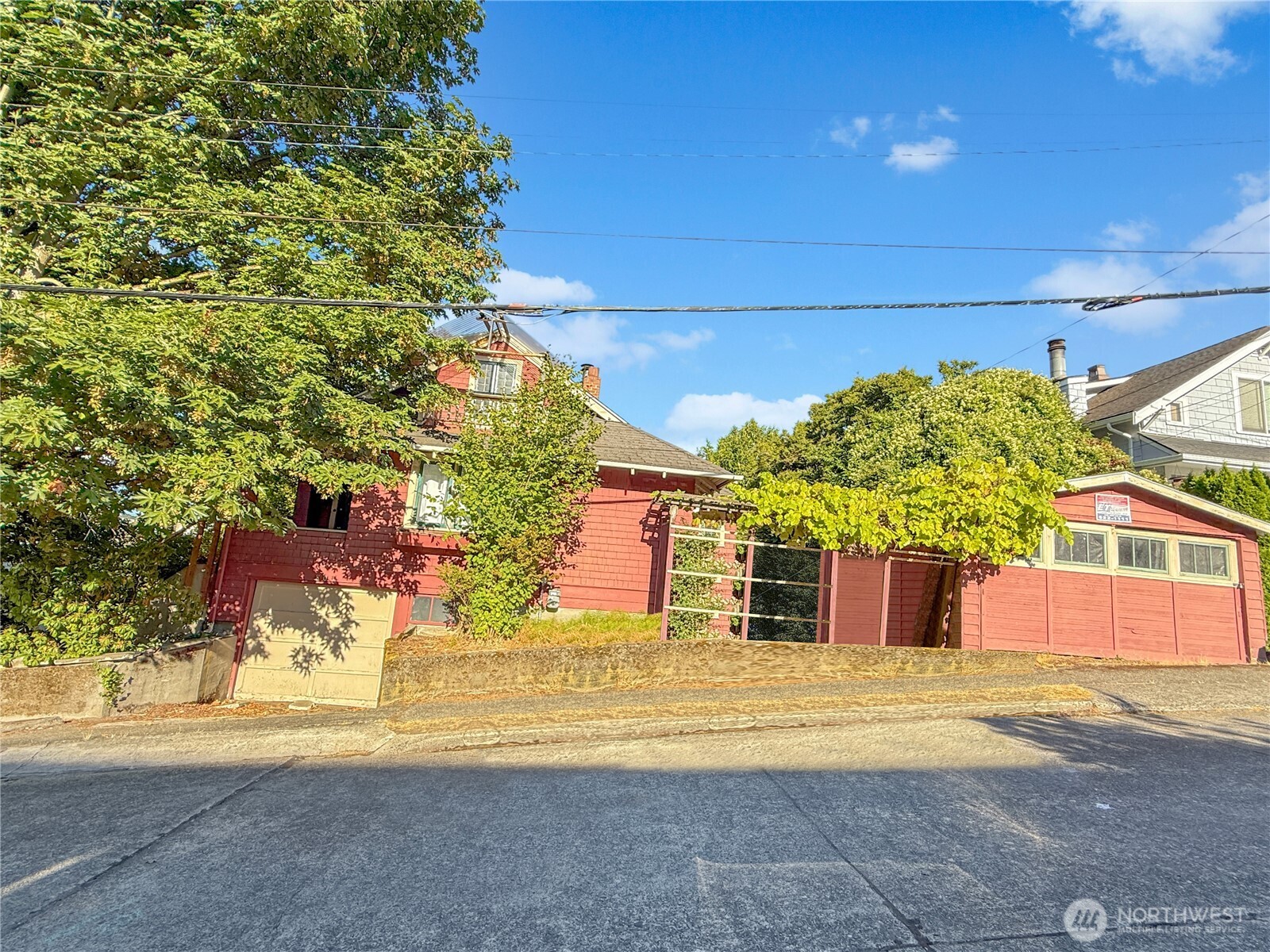 801 Newton Street , Seattle, WA 98109