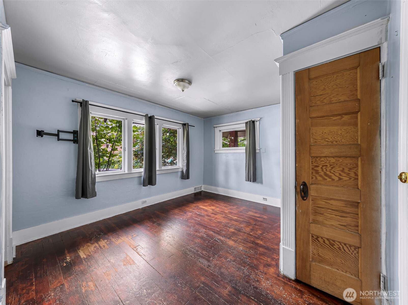 801 Newton Street , Seattle, WA 98109