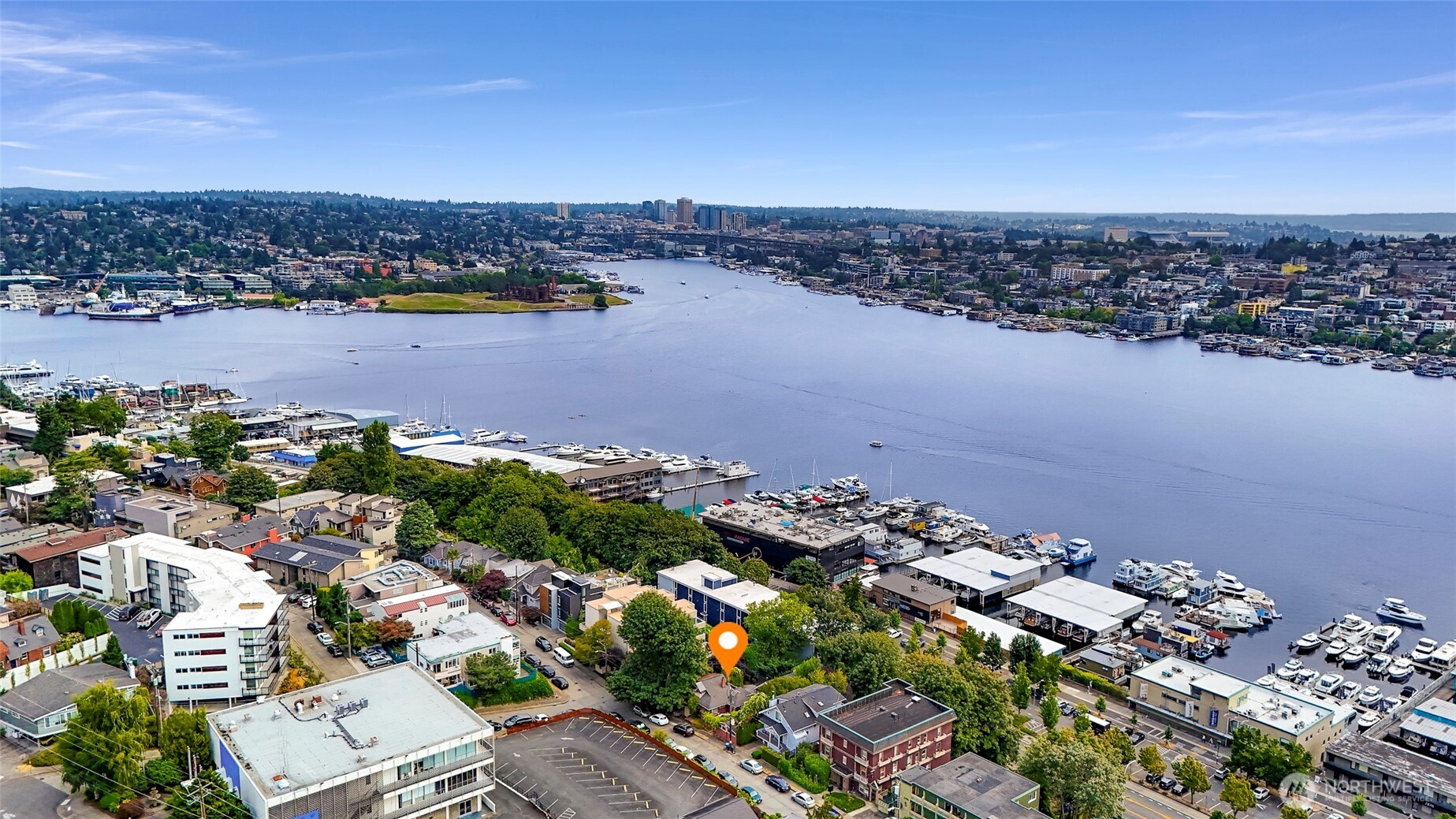 801 Newton Street , Seattle, WA 98109