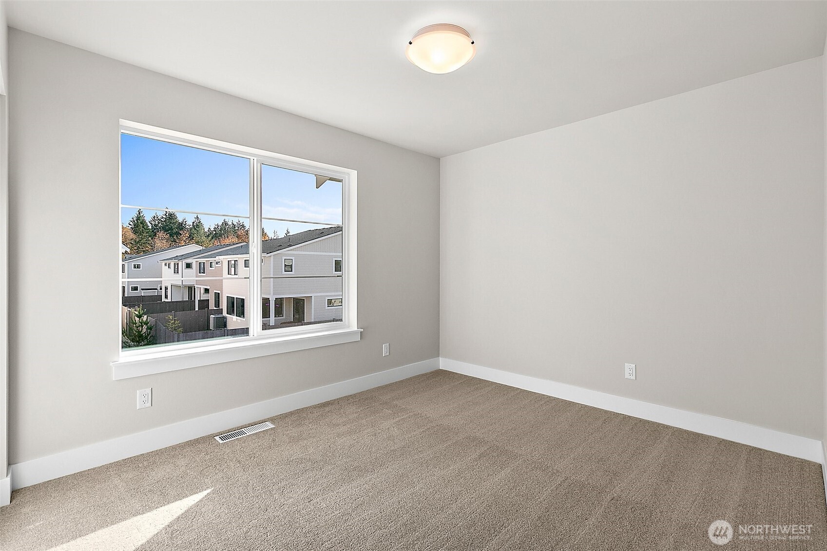 14228 SE 284th Place , Kent, WA 98042