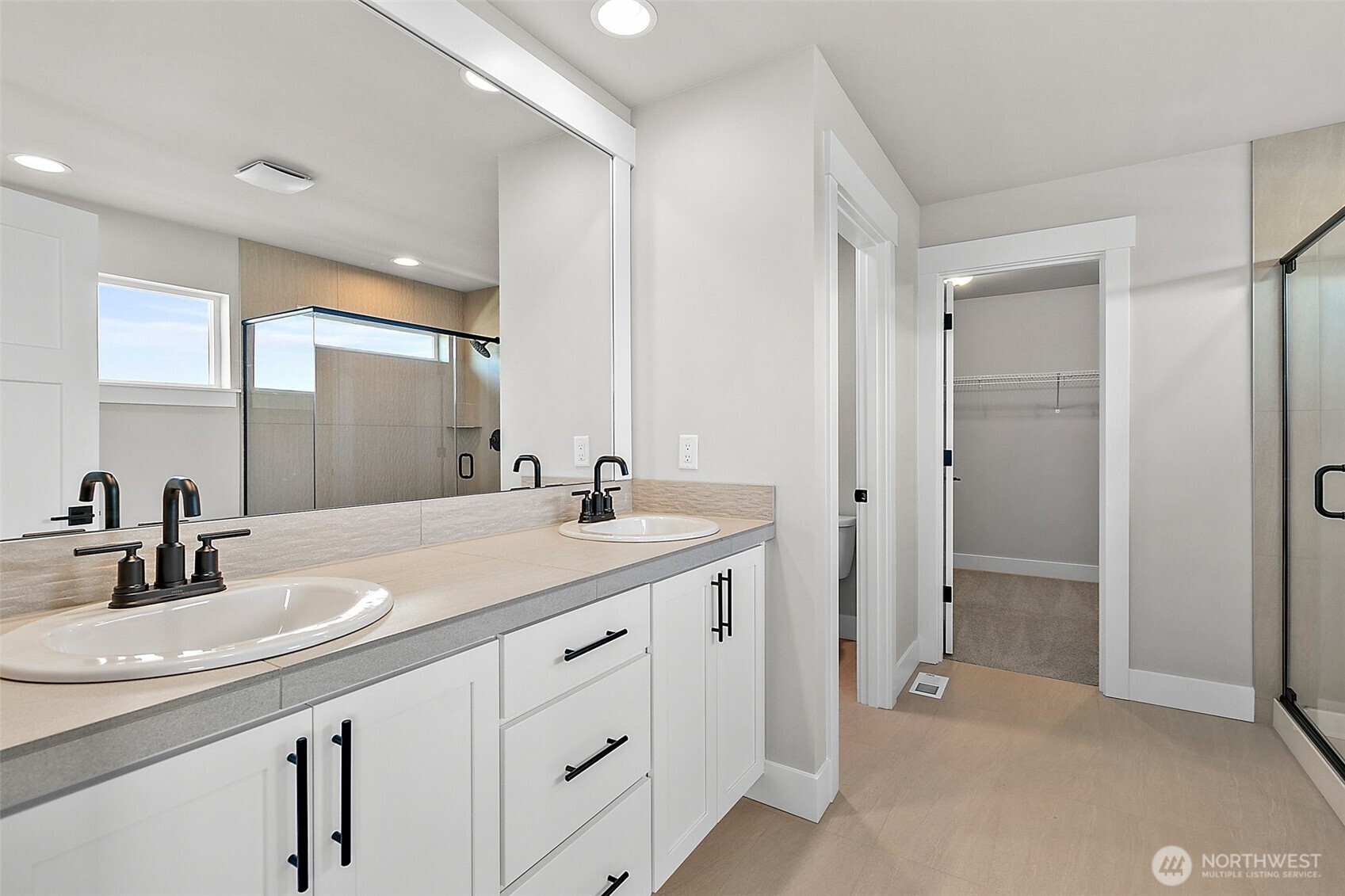 14228 SE 284th Place , Kent, WA 98042