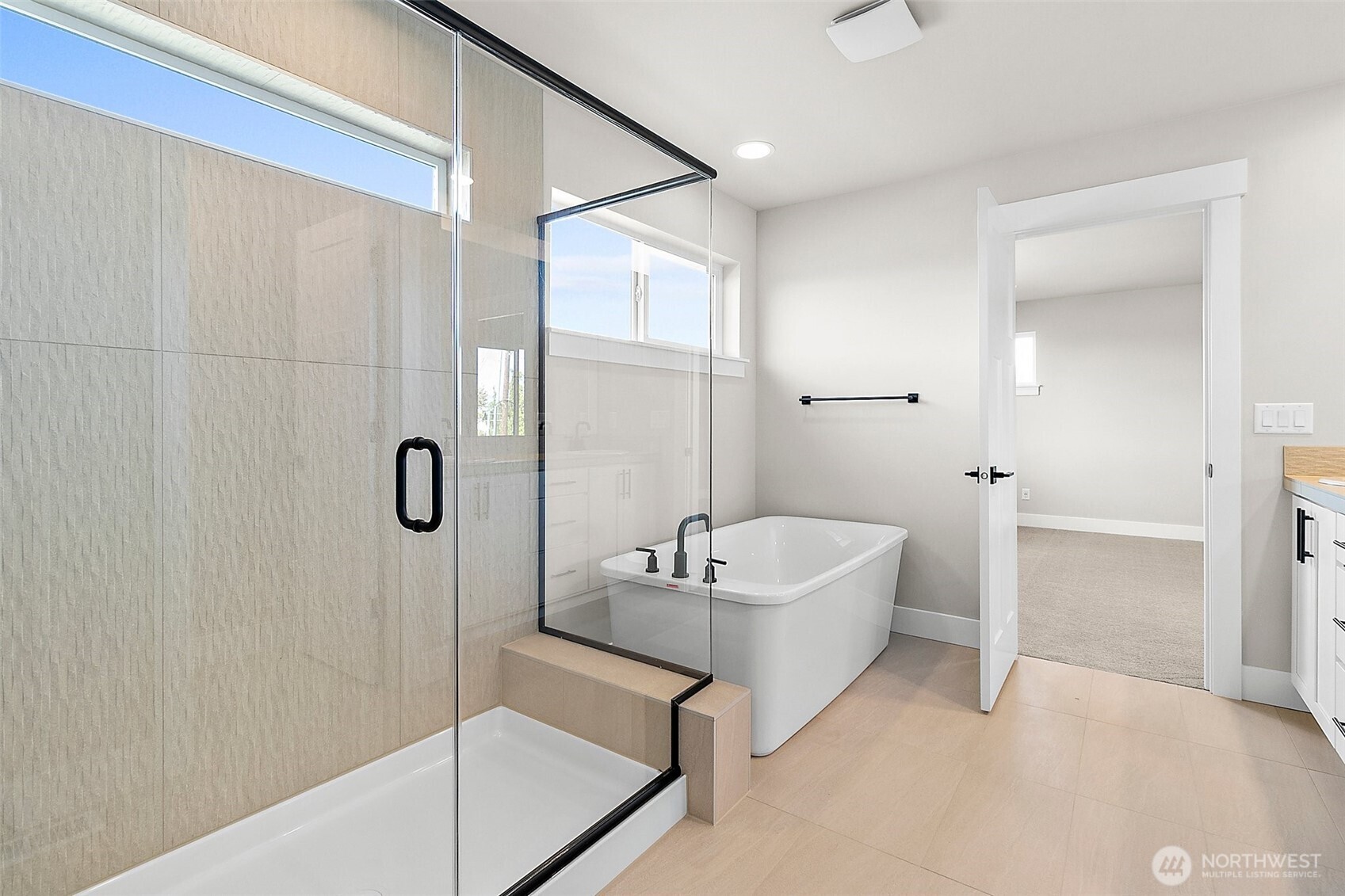 14228 SE 284th Place , Kent, WA 98042