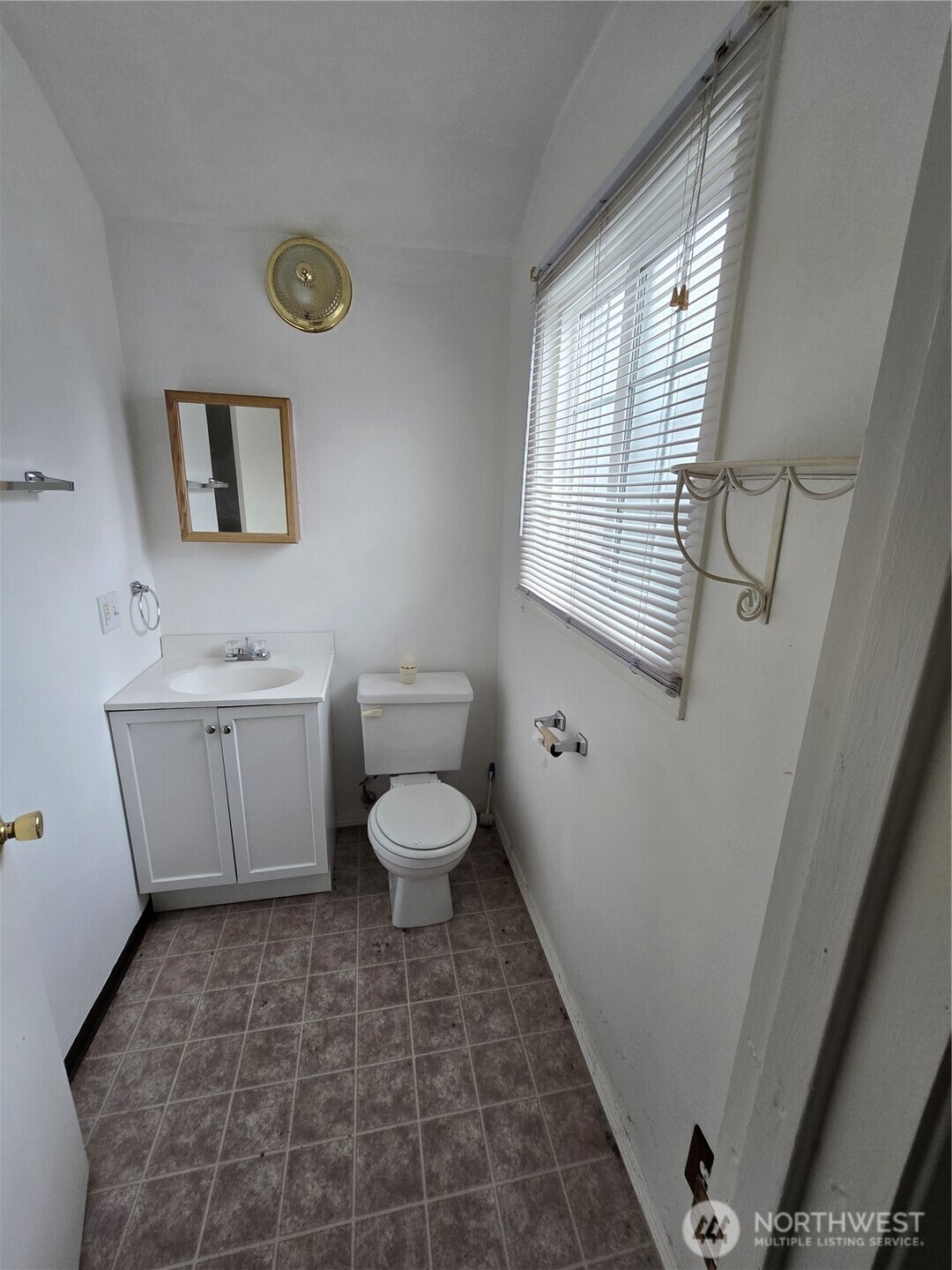 423 LONG Avenue , Kelso, WA 98626