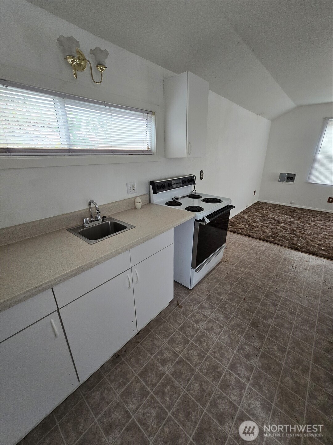 423 LONG Avenue , Kelso, WA 98626