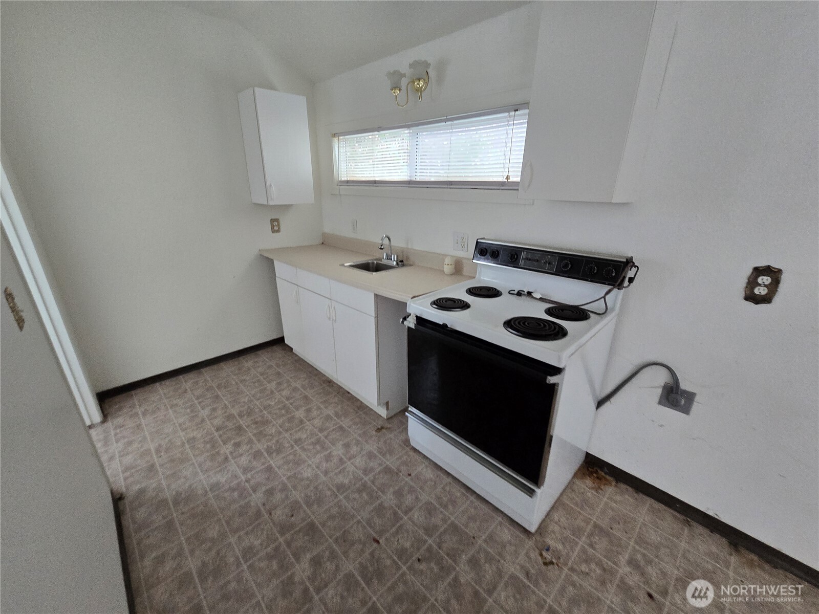 423 LONG Avenue , Kelso, WA 98626