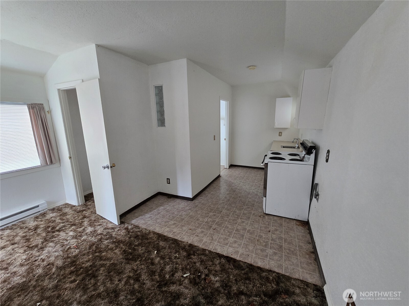 423 LONG Avenue , Kelso, WA 98626