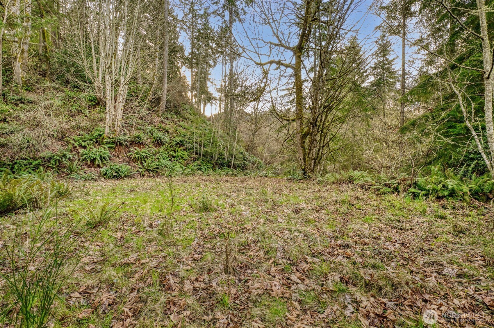 2401 NE Solar View Court , Poulsbo, WA 98345
