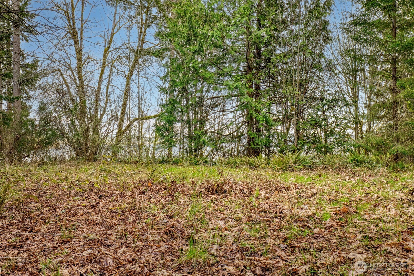 2401 NE Solar View Court , Poulsbo, WA 98345