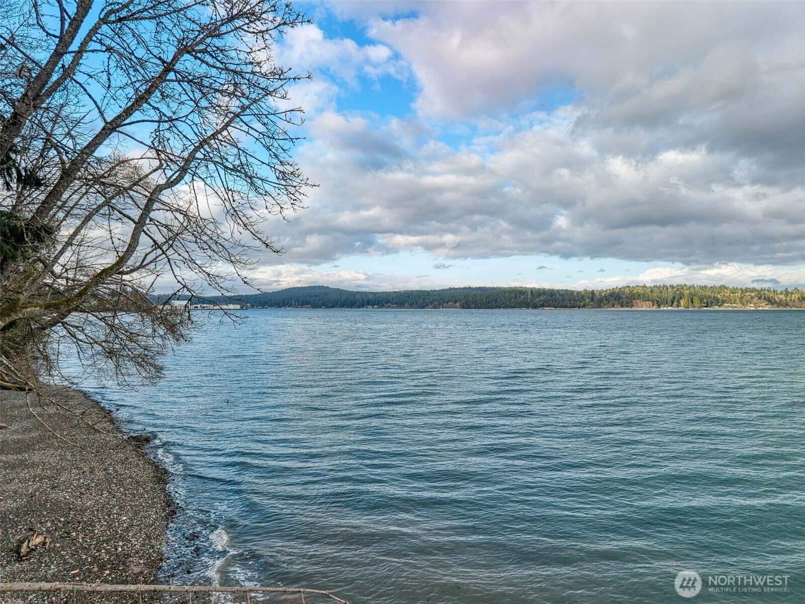 2401 NE Solar View Court , Poulsbo, WA 98345