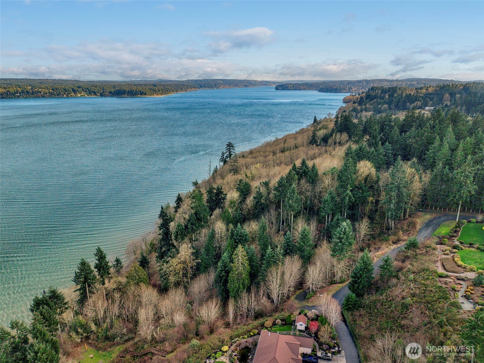 2401 NE Solar View Court , Poulsbo, WA 98345