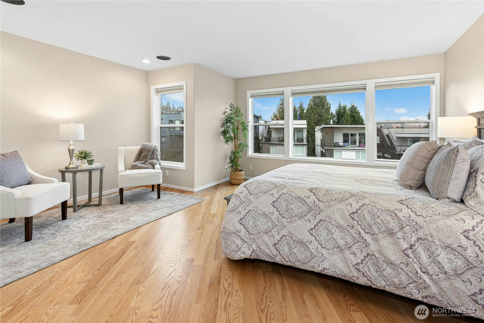 10128 NE 63rd Street , Kirkland, WA 98033