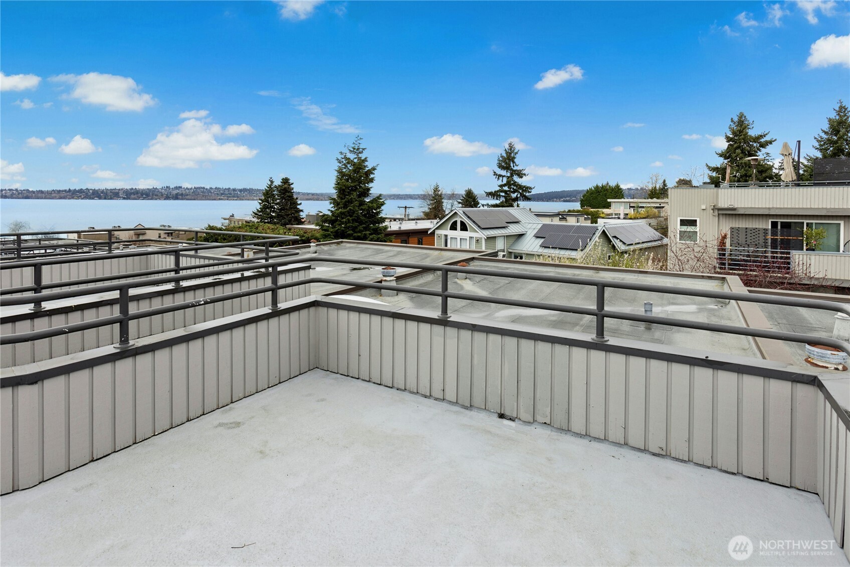 10128 NE 63rd Street , Kirkland, WA 98033