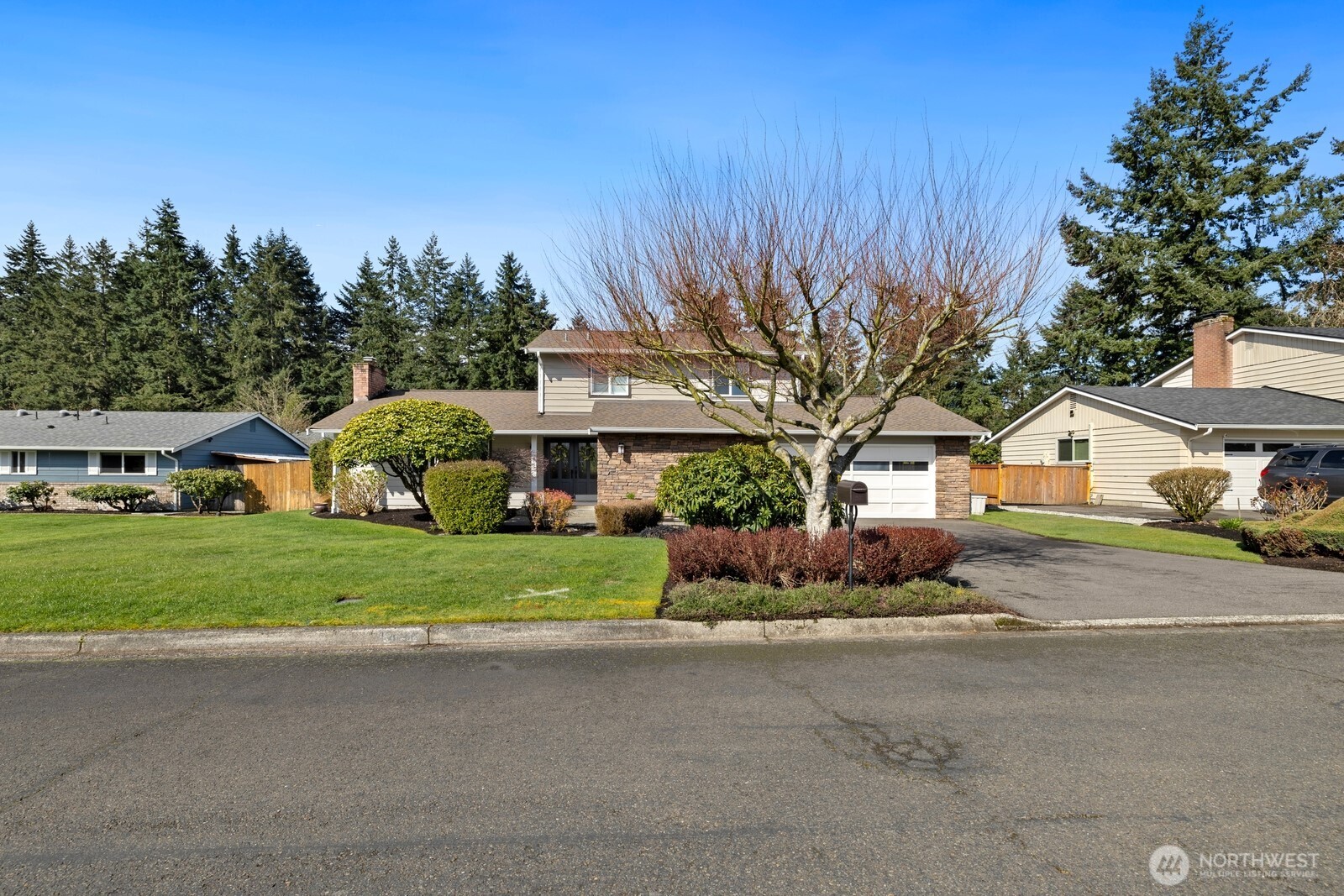 1436 Evergreen Place , Fircrest, WA 98466