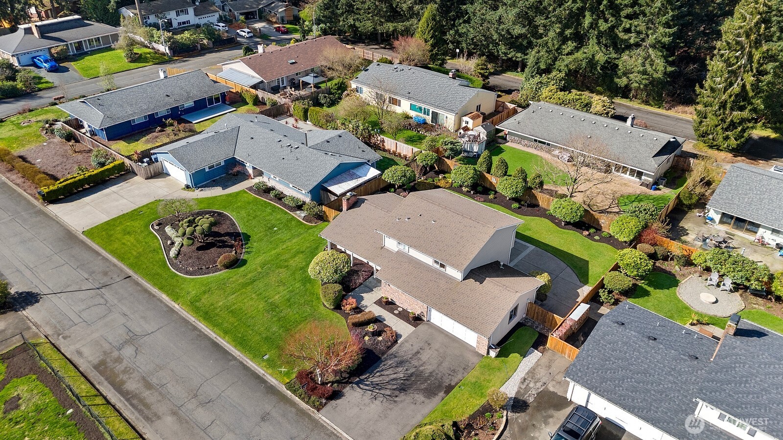 1436 Evergreen Place , Fircrest, WA 98466