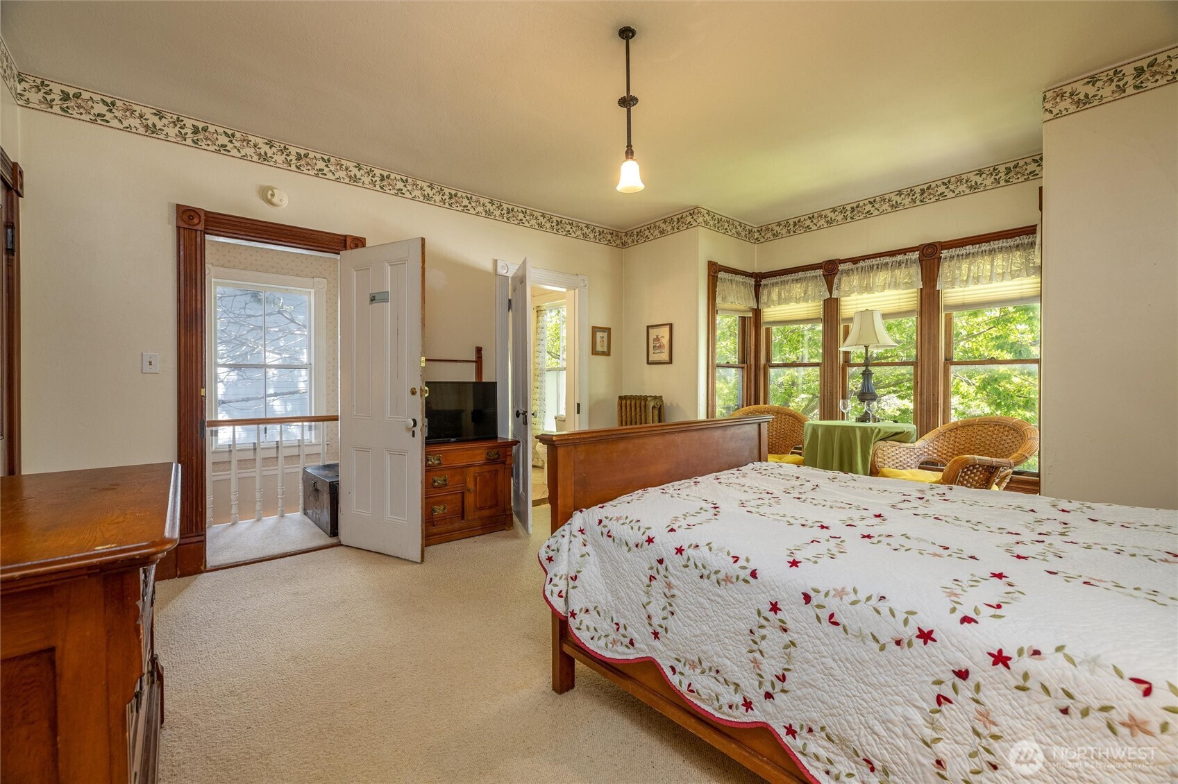 602 N Main Street , Coupeville, WA 98239