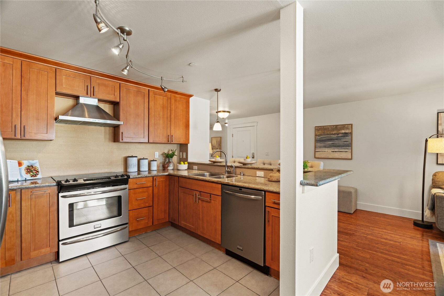 3212 81st Place SE #C301, Mercer Island, WA 98040