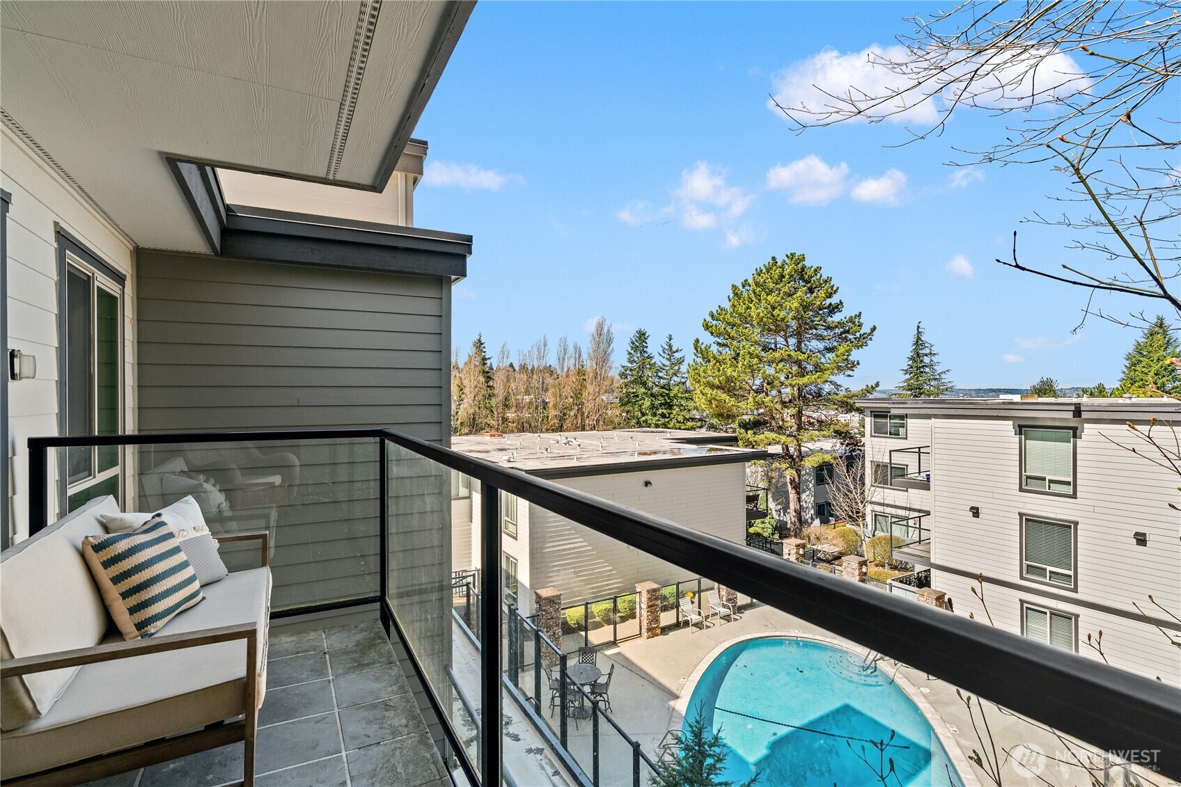 3212 81st Place SE #C301, Mercer Island, WA 98040