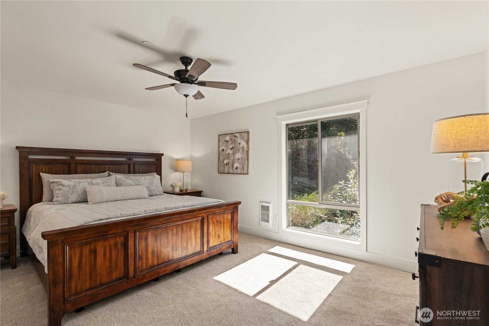 3212 81st Place SE #C301, Mercer Island, WA 98040