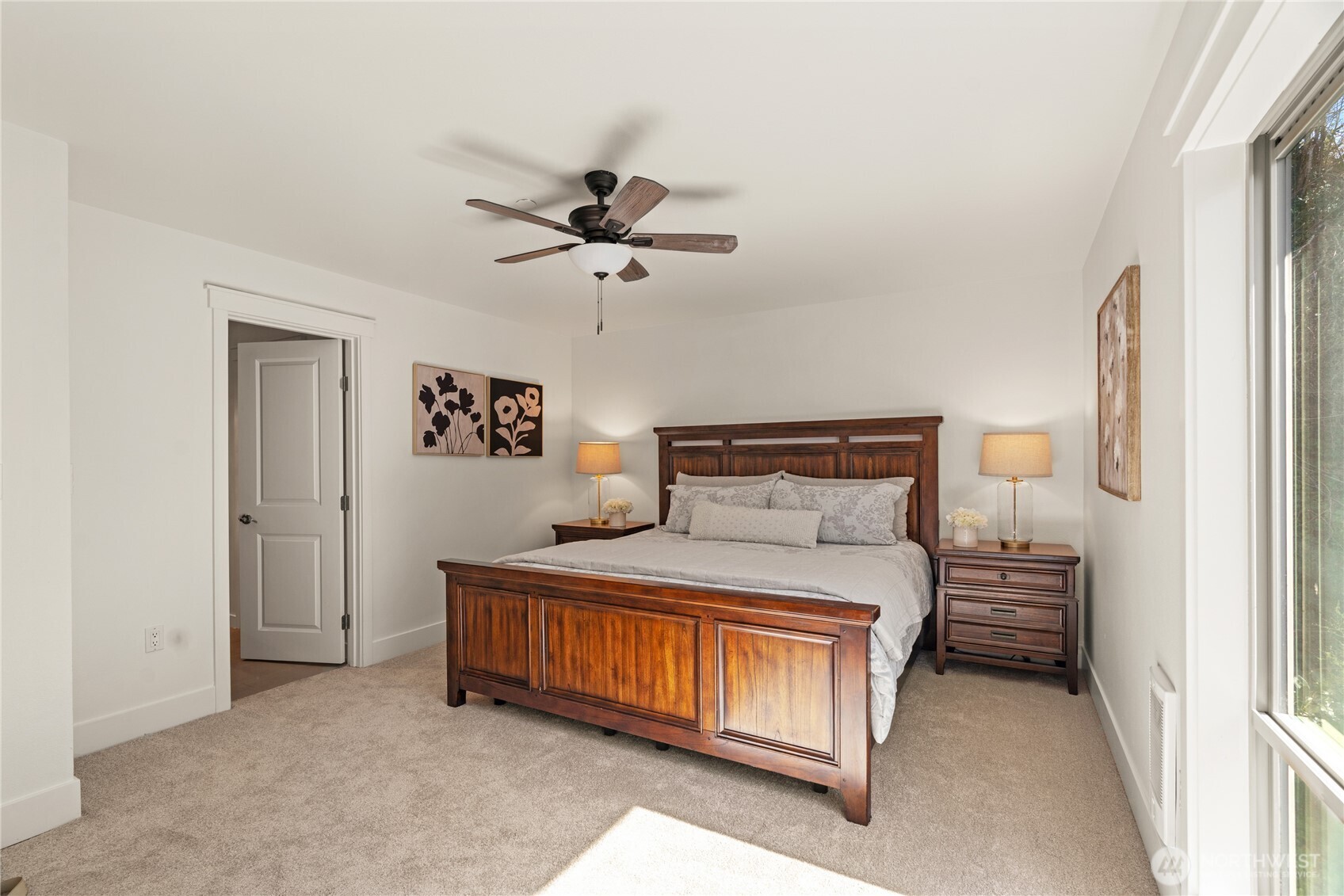 3212 81st Place SE #C301, Mercer Island, WA 98040