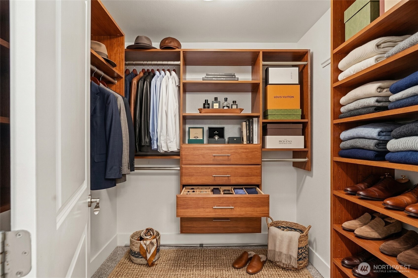 3212 81st Place SE #C301, Mercer Island, WA 98040