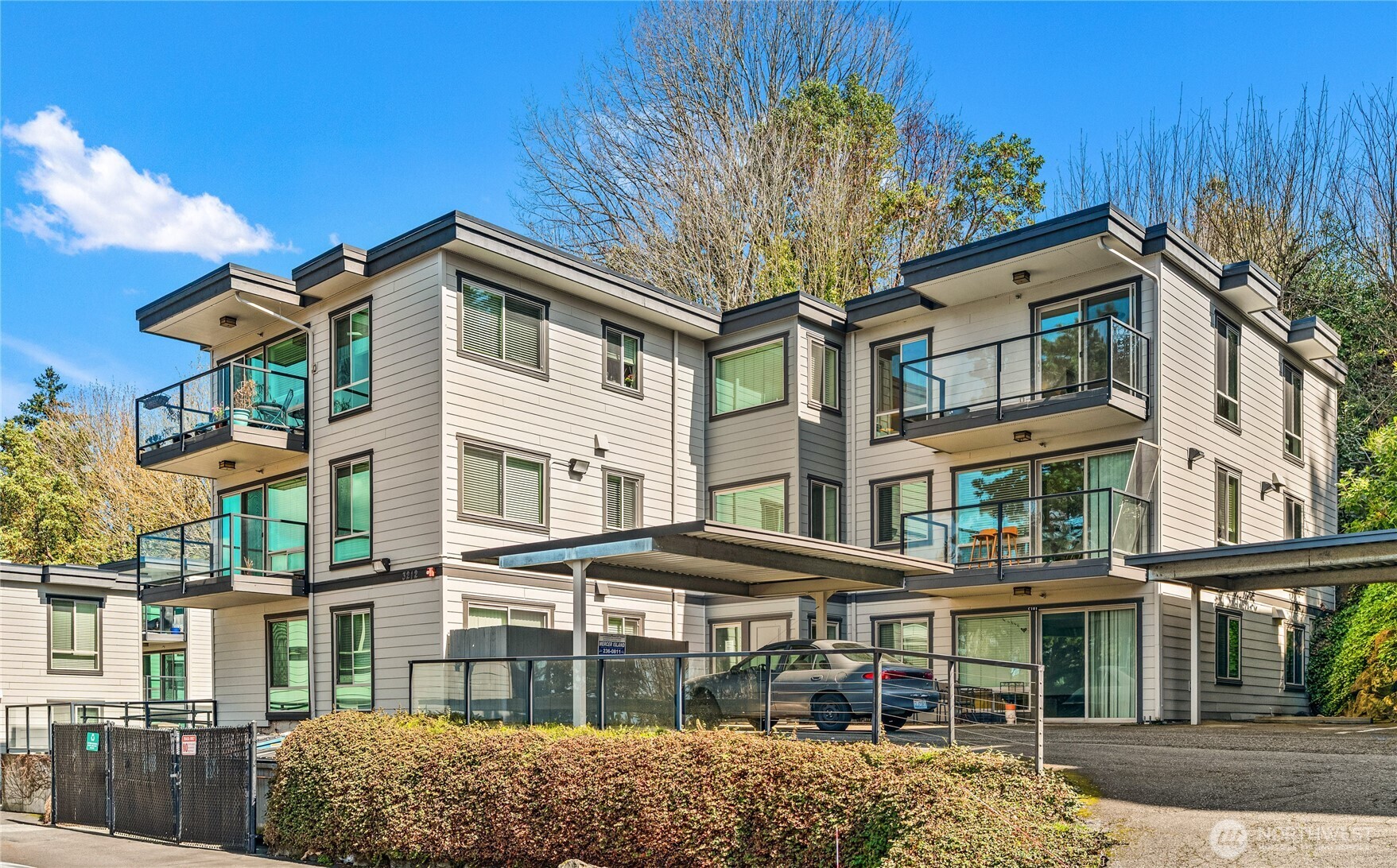 3212 81st Place SE #C301, Mercer Island, WA 98040
