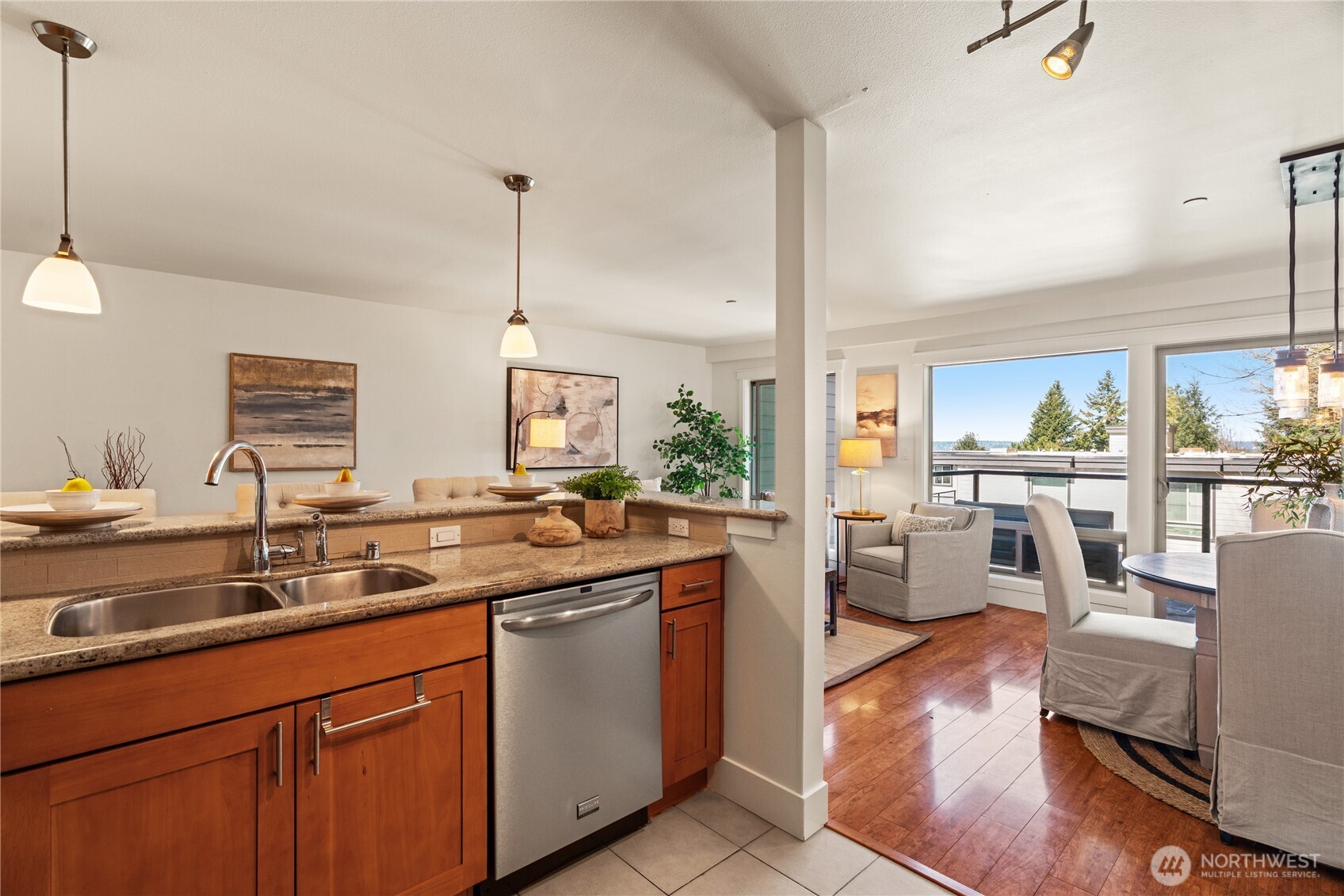 3212 81st Place SE #C301, Mercer Island, WA 98040