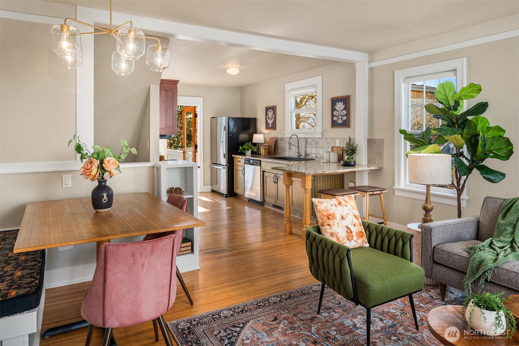 5111 S Hudson Street , Seattle, WA 98118