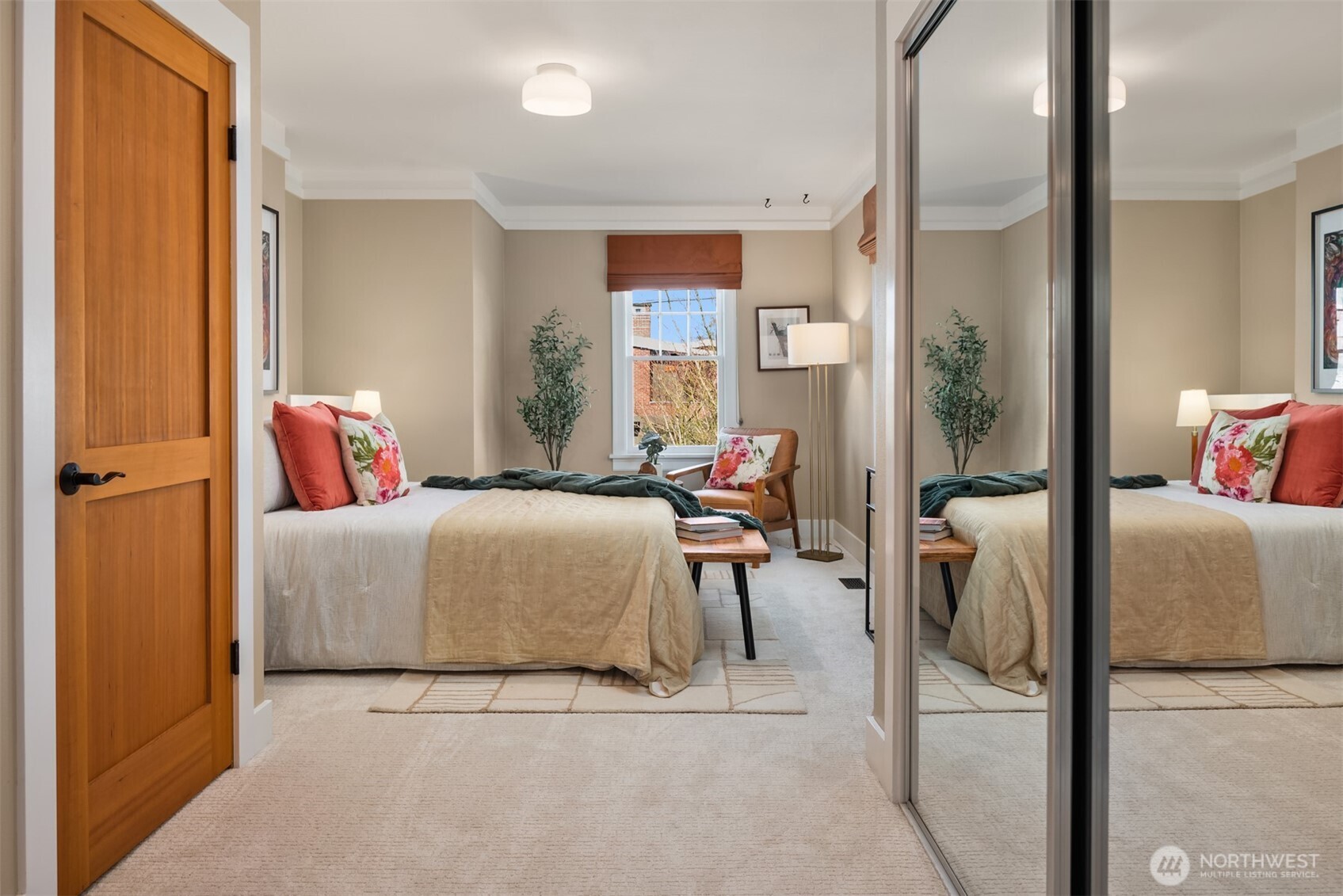 5111 S Hudson Street , Seattle, WA 98118