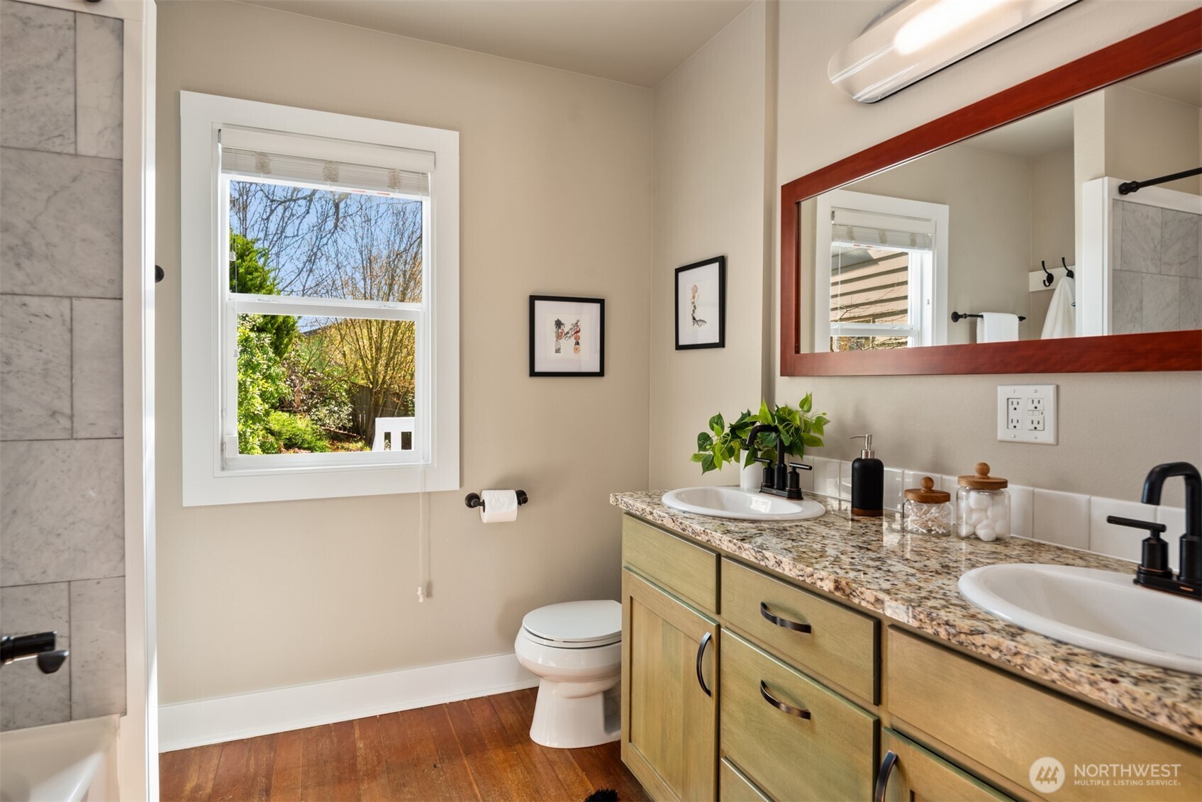 5111 S Hudson Street , Seattle, WA 98118