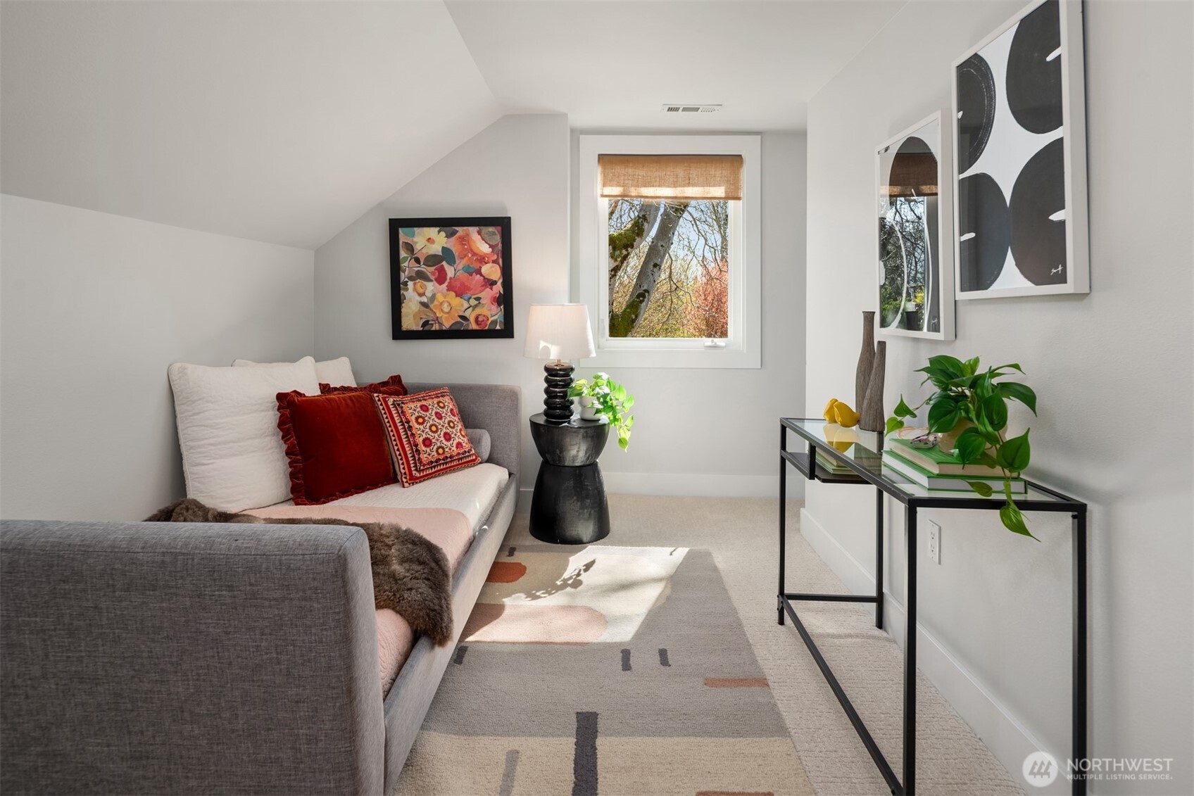 5111 S Hudson Street , Seattle, WA 98118