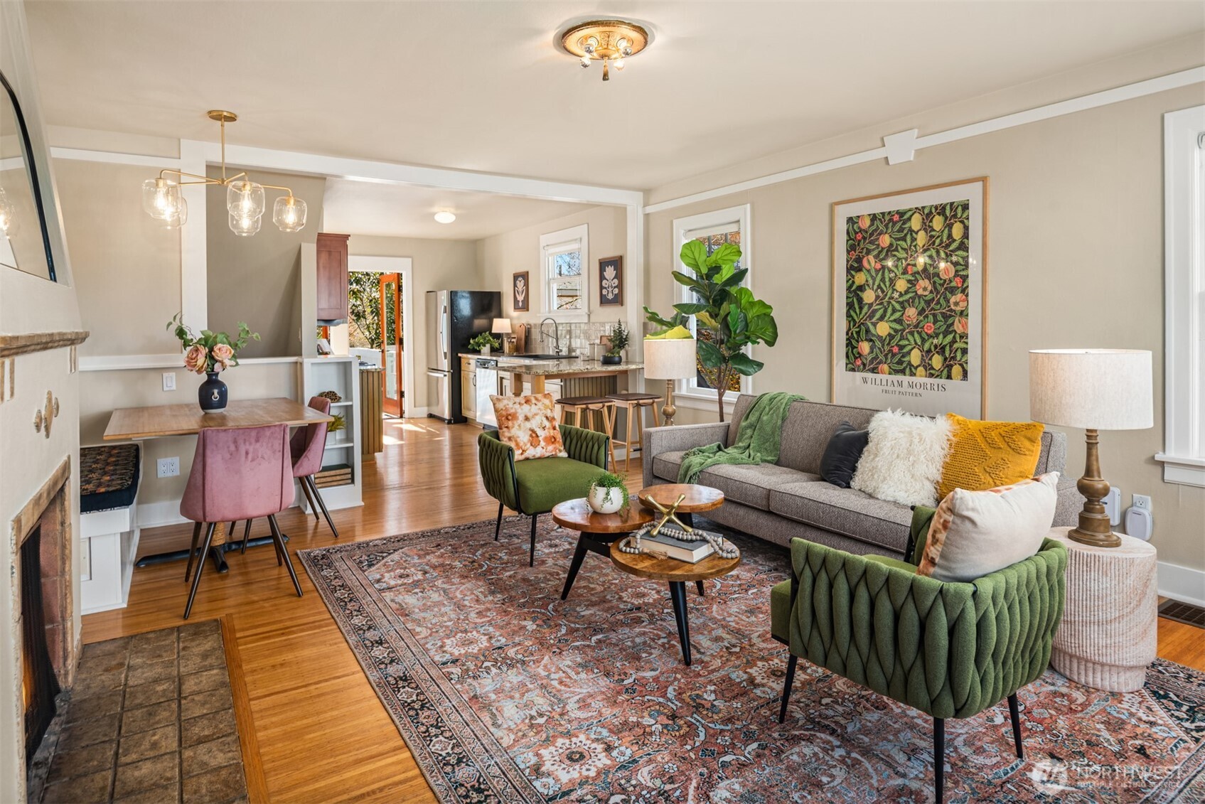 5111 S Hudson Street , Seattle, WA 98118