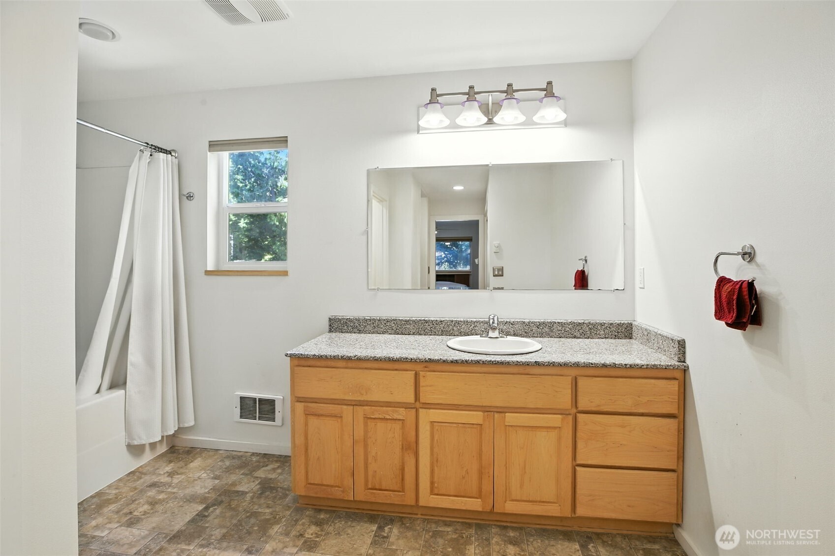 18872 Augusta Avenue NE, Suquamish, WA 98392