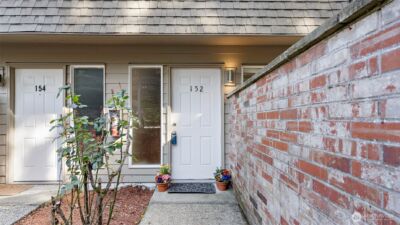 152 SW 200th Street , Normandy Park, WA 98166