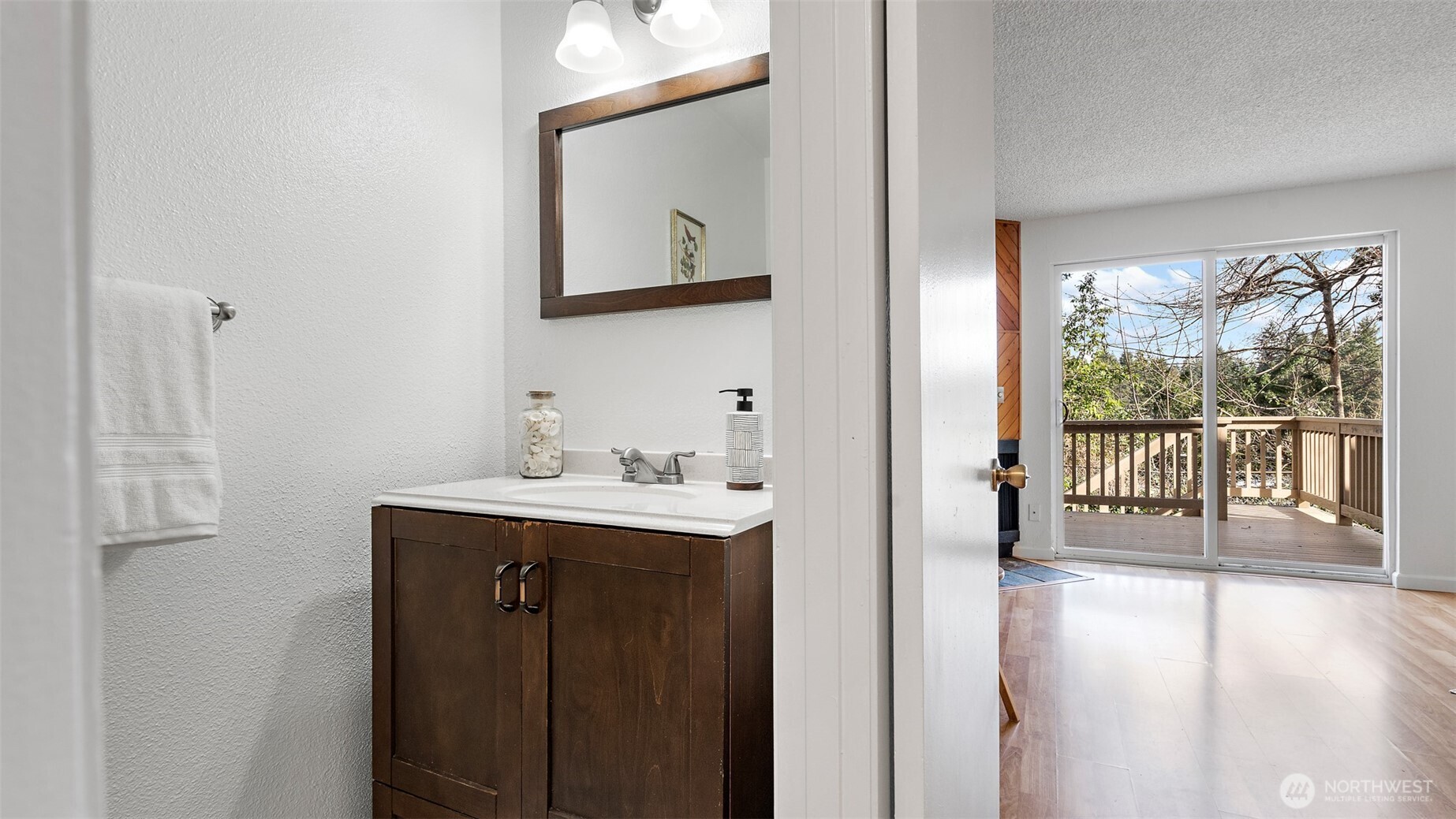 152 SW 200th Street , Normandy Park, WA 98166