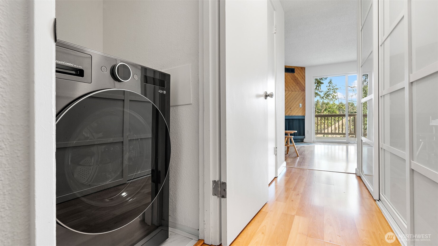 152 SW 200th Street , Normandy Park, WA 98166