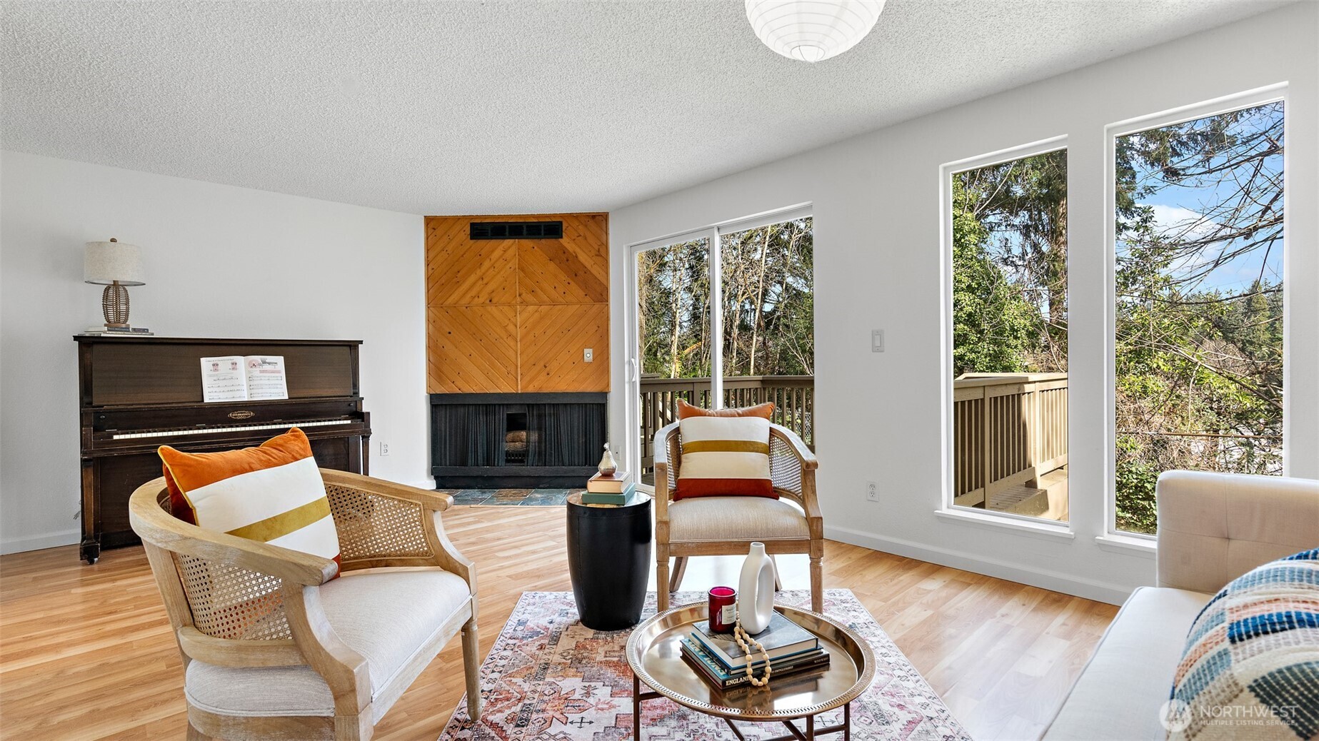 152 SW 200th Street , Normandy Park, WA 98166