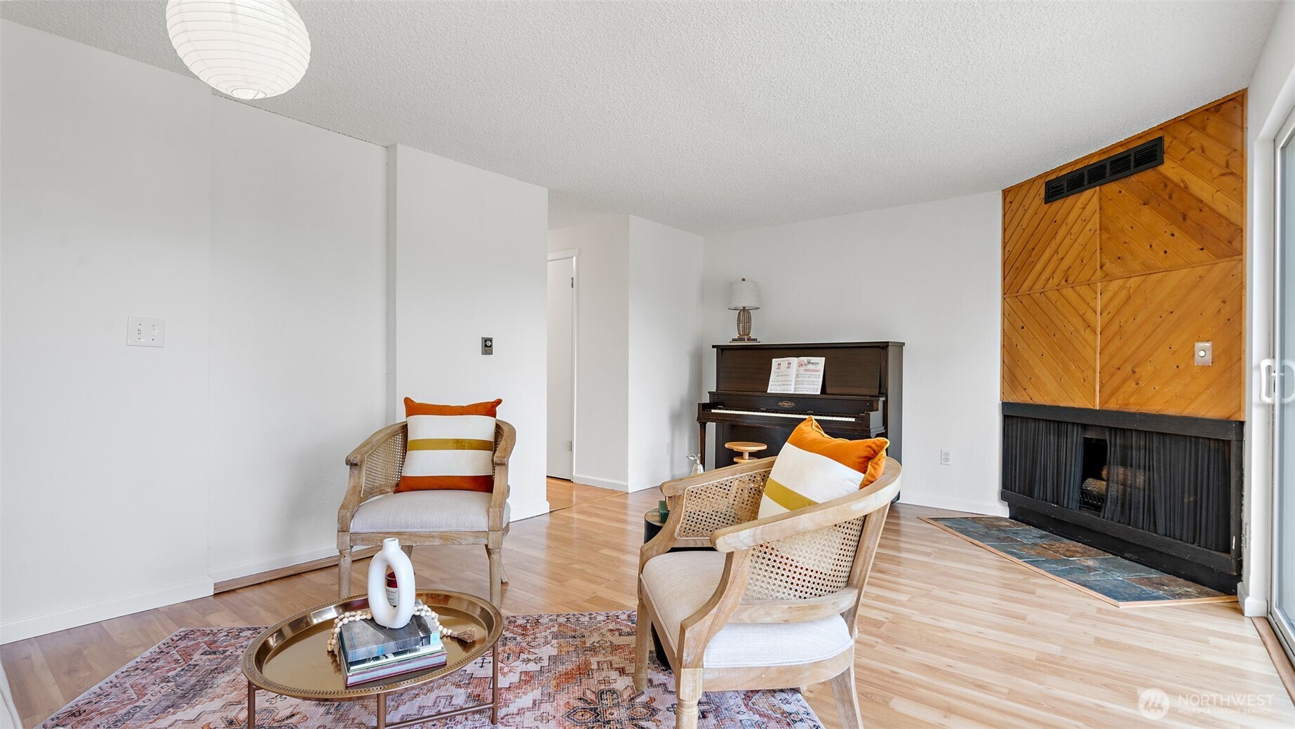 152 SW 200th Street , Normandy Park, WA 98166