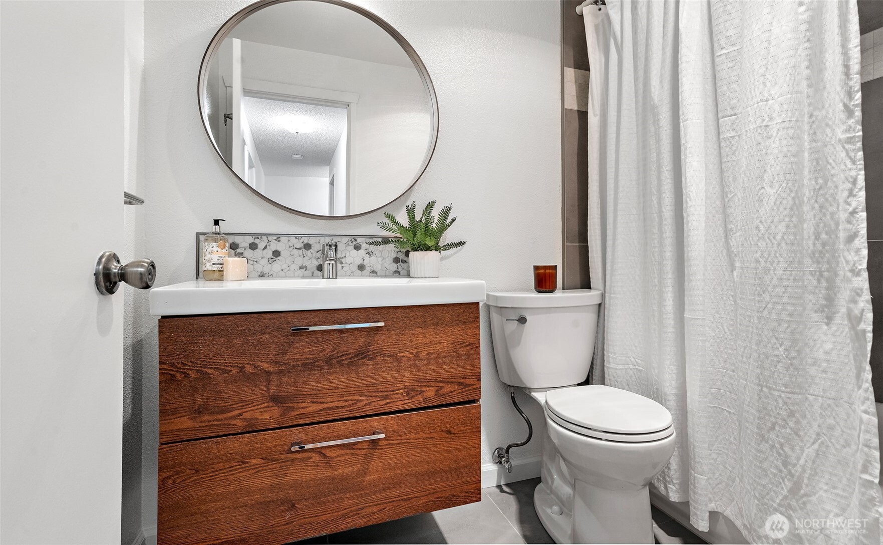 152 SW 200th Street , Normandy Park, WA 98166