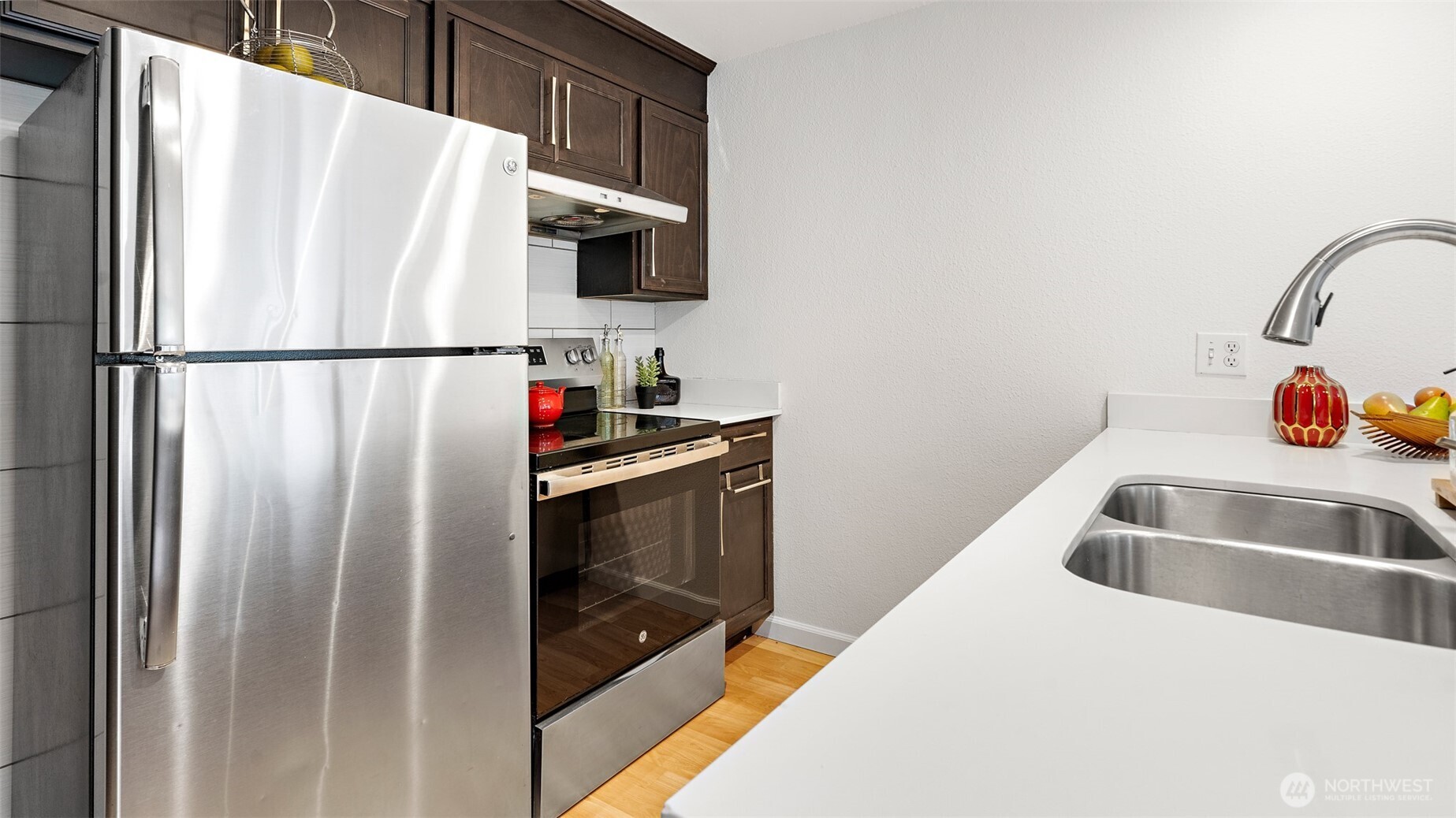 152 SW 200th Street , Normandy Park, WA 98166