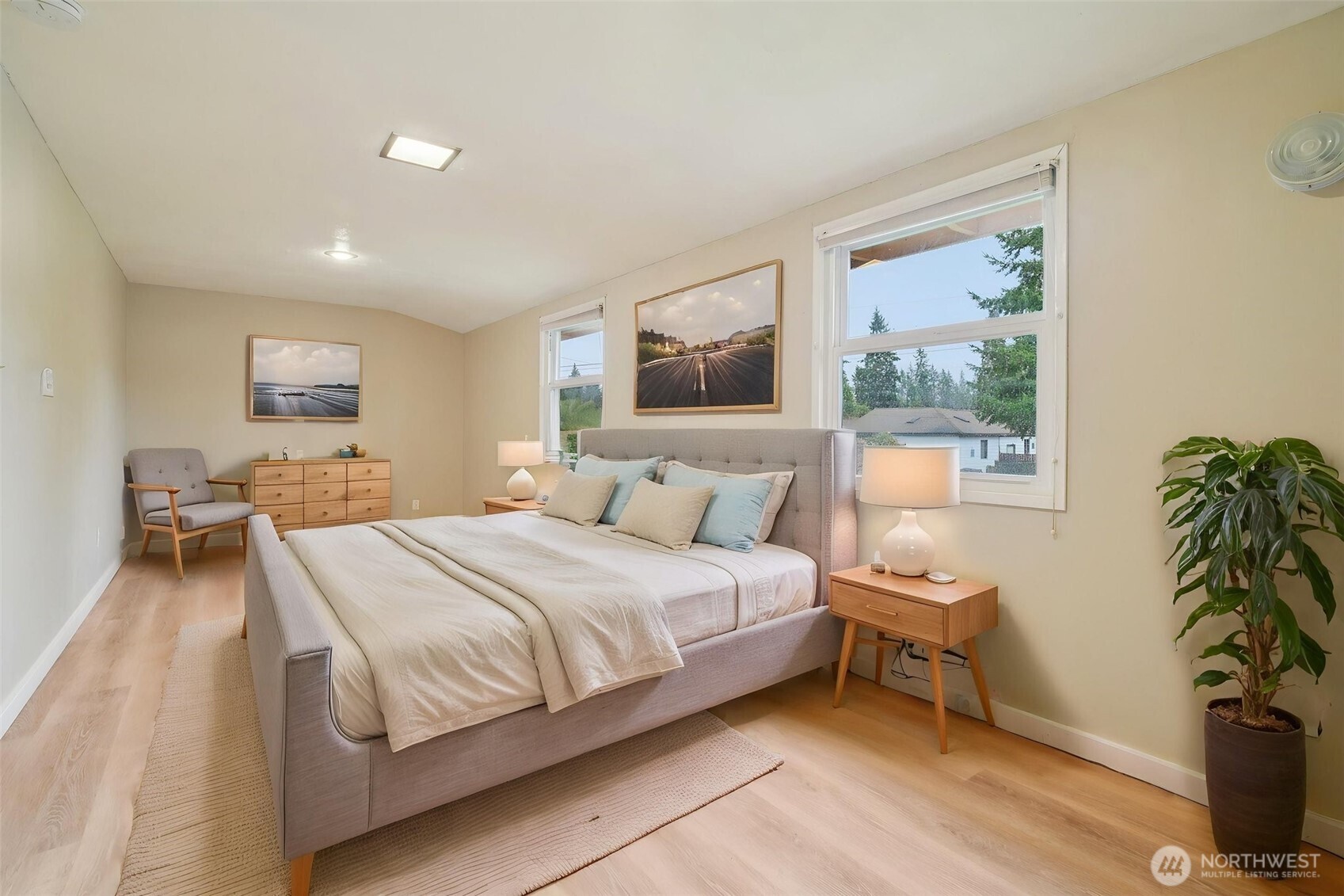22404 58th Avenue W, Mountlake Terrace, WA 98043-3802