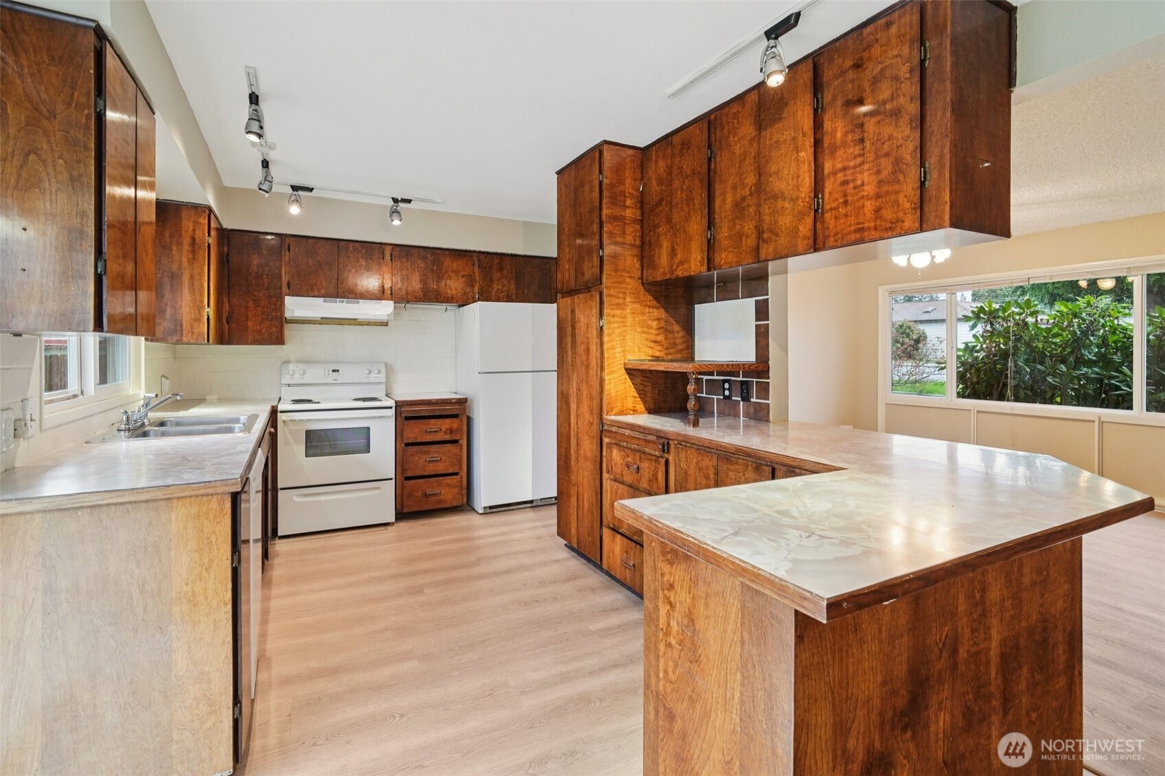22404 58th Avenue W, Mountlake Terrace, WA 98043-3802