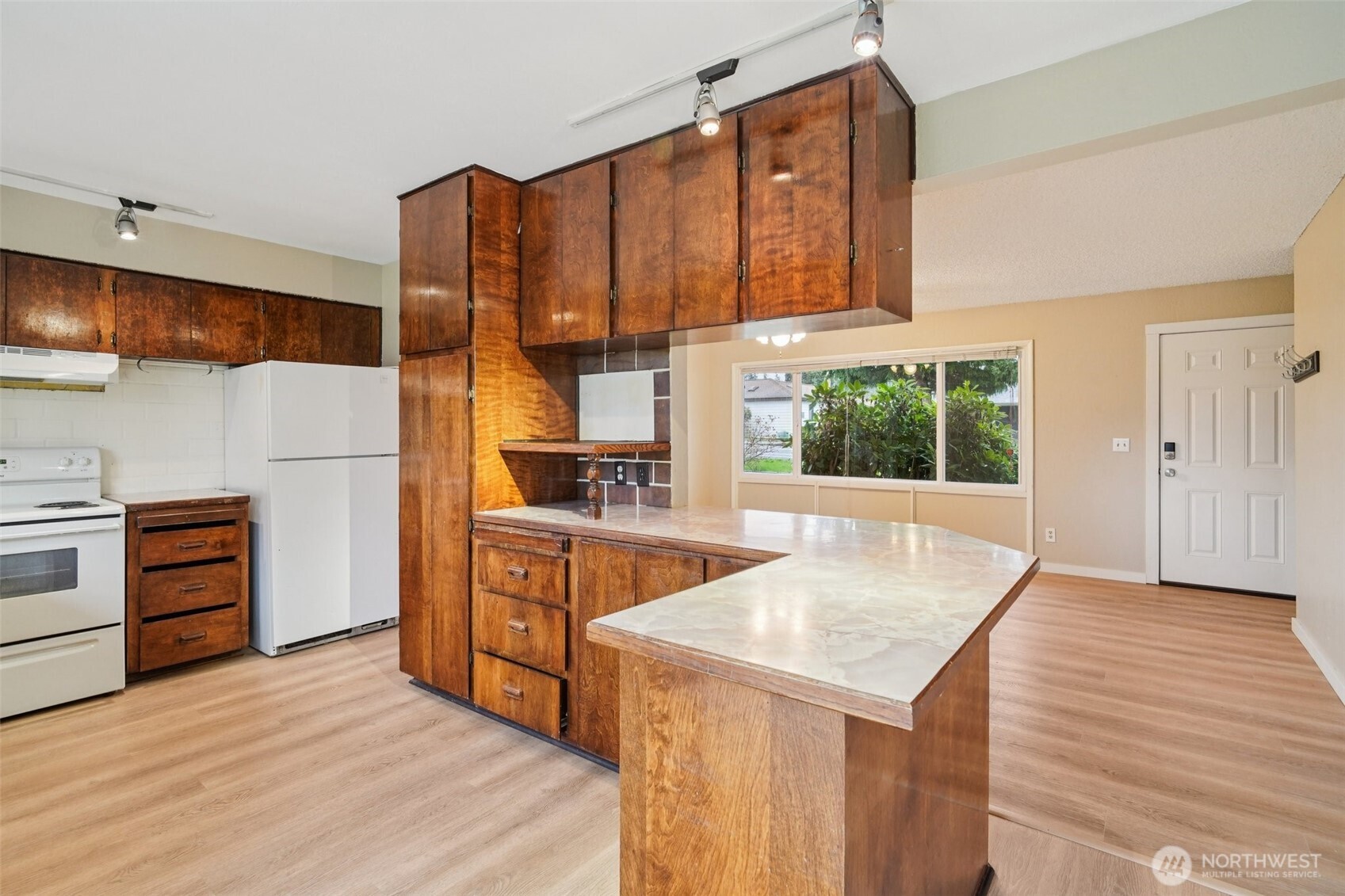 22404 58th Avenue W, Mountlake Terrace, WA 98043-3802