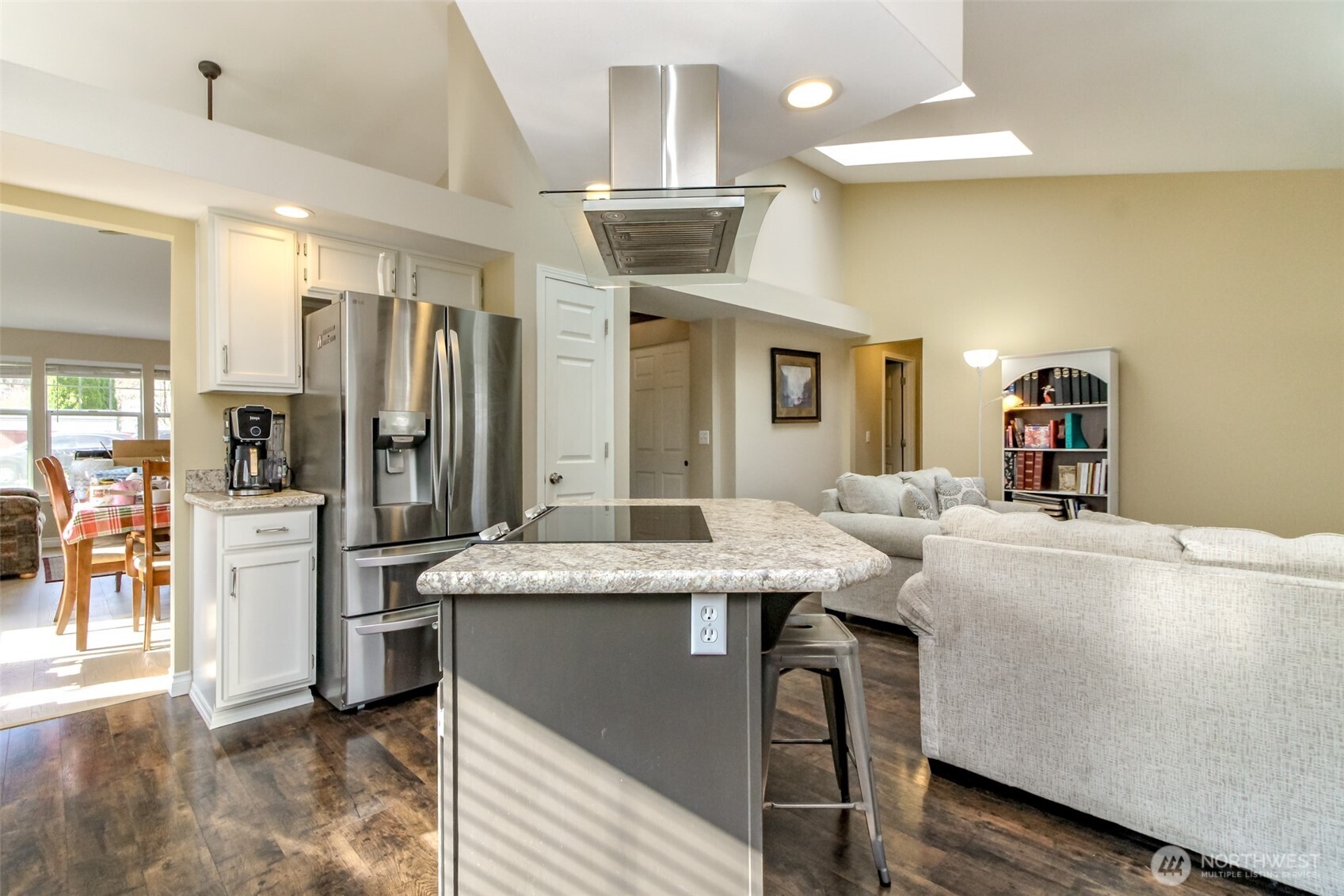 609 Cherry Street E, Tacoma, WA 98445