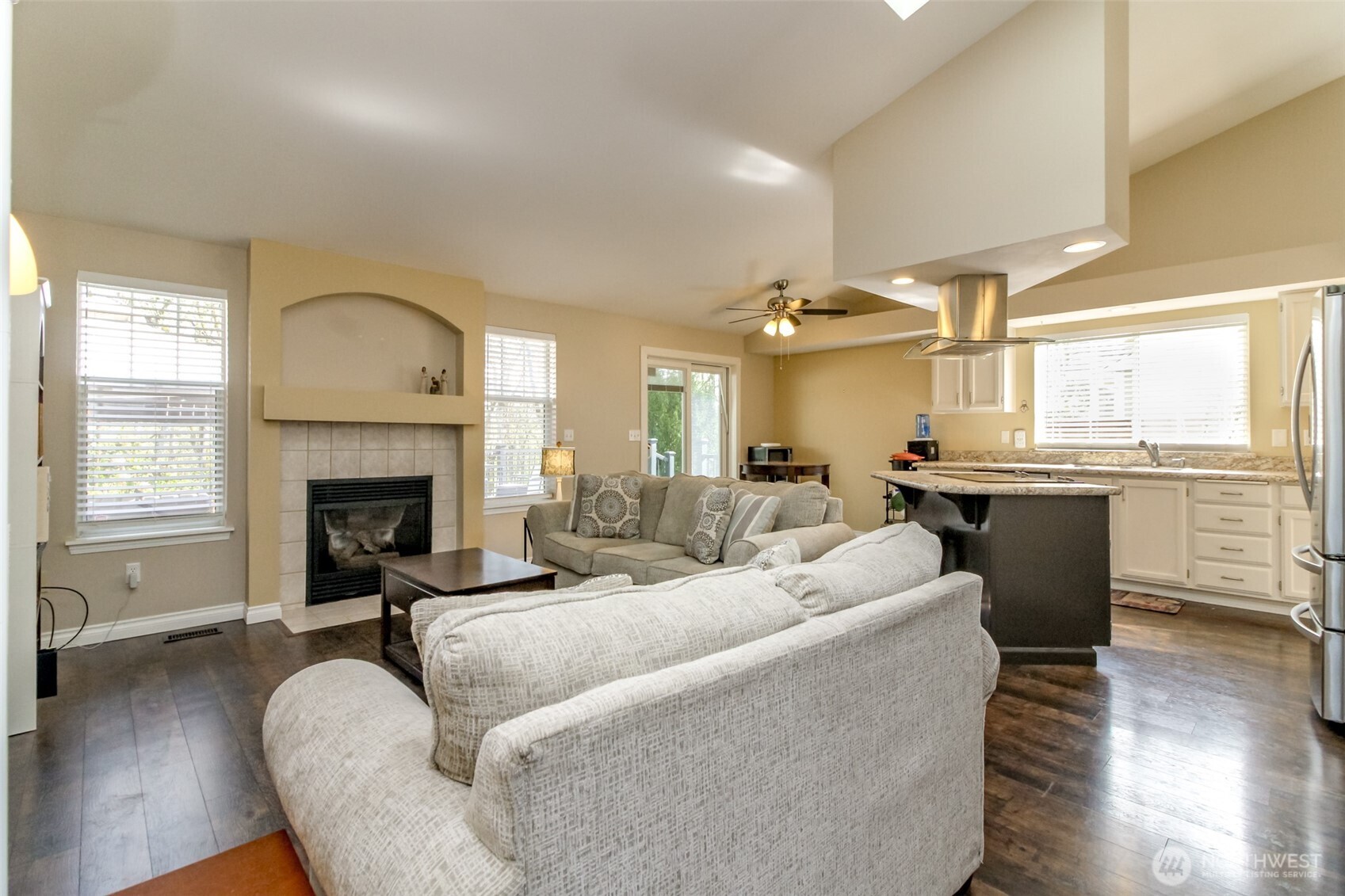 609 Cherry Street E, Tacoma, WA 98445