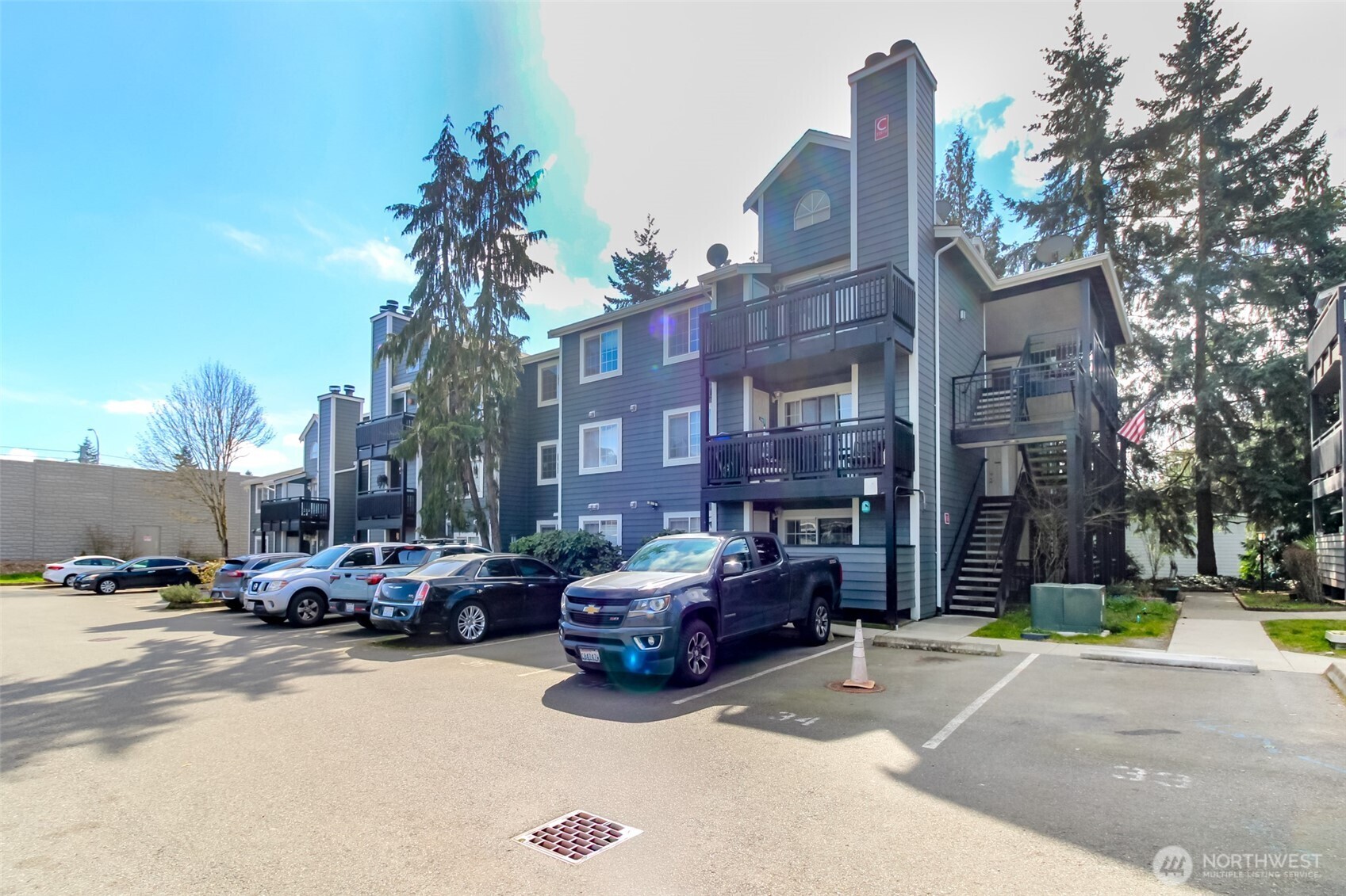 22810 30th Avenue S #C203, Des Moines, WA 98198
